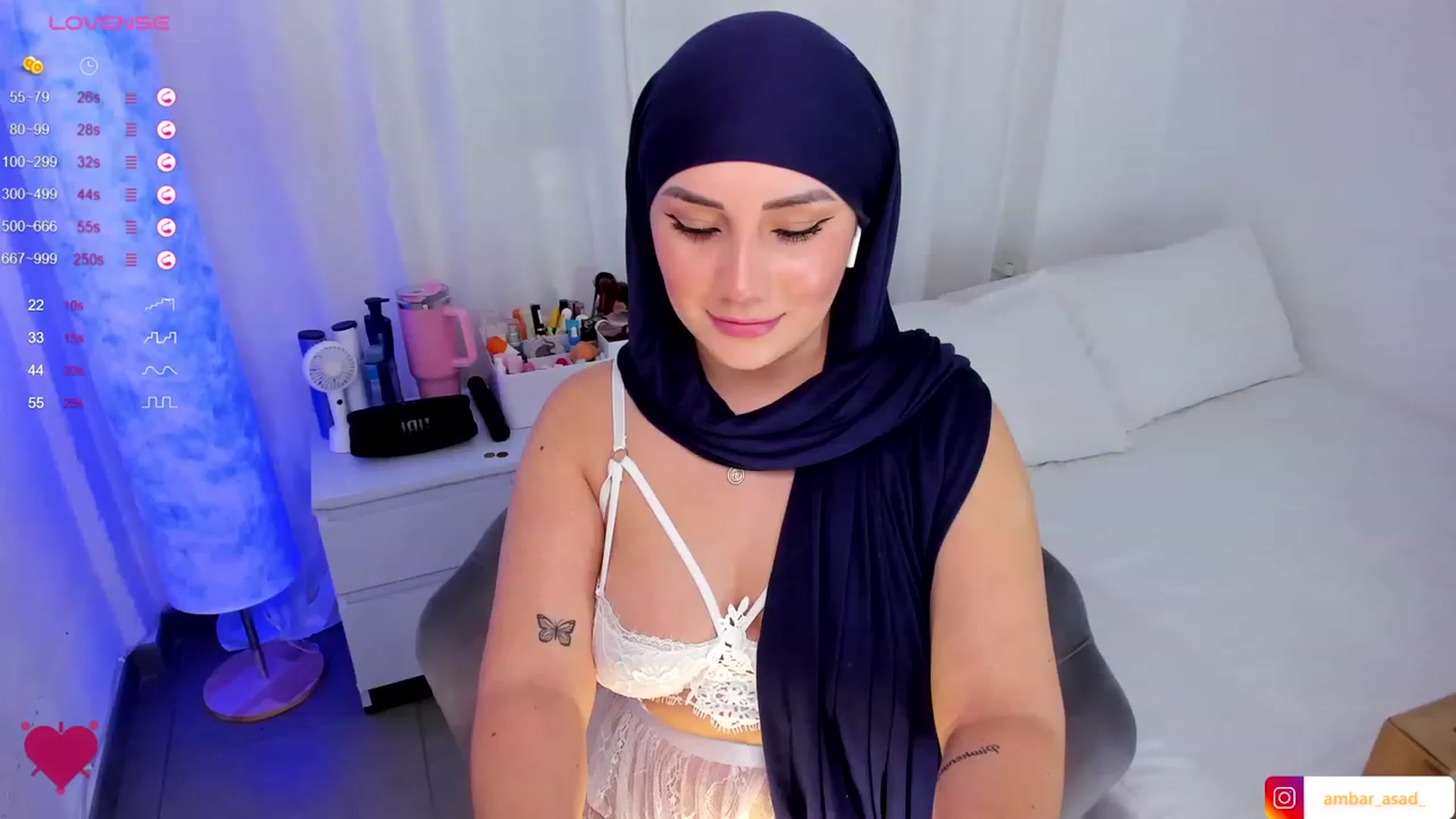 Gallery image thumbnail from ambarasad's myfreecams stream on, 11/18/2023, 18:04 image 7 of 20