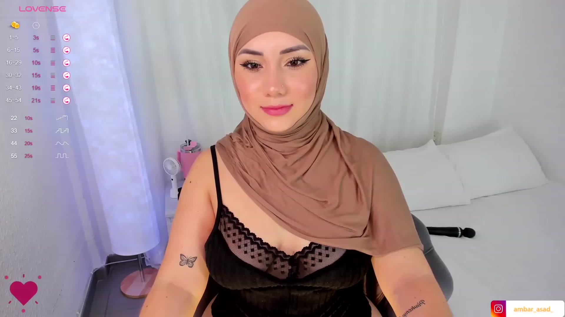 Gallery image thumbnail from ambarasad's myfreecams stream on, 11/28/2023, 14:05 image 13 of 20