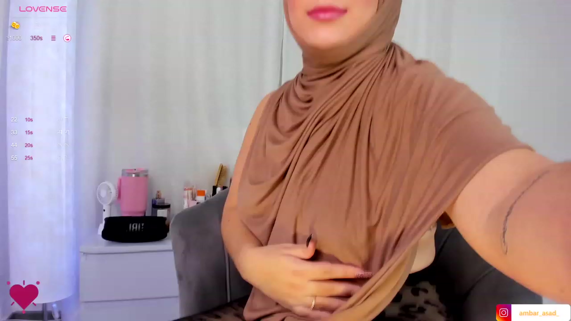 Gallery image thumbnail from ambarasad's myfreecams stream on, 11/28/2023, 16:43 image 2 of 20