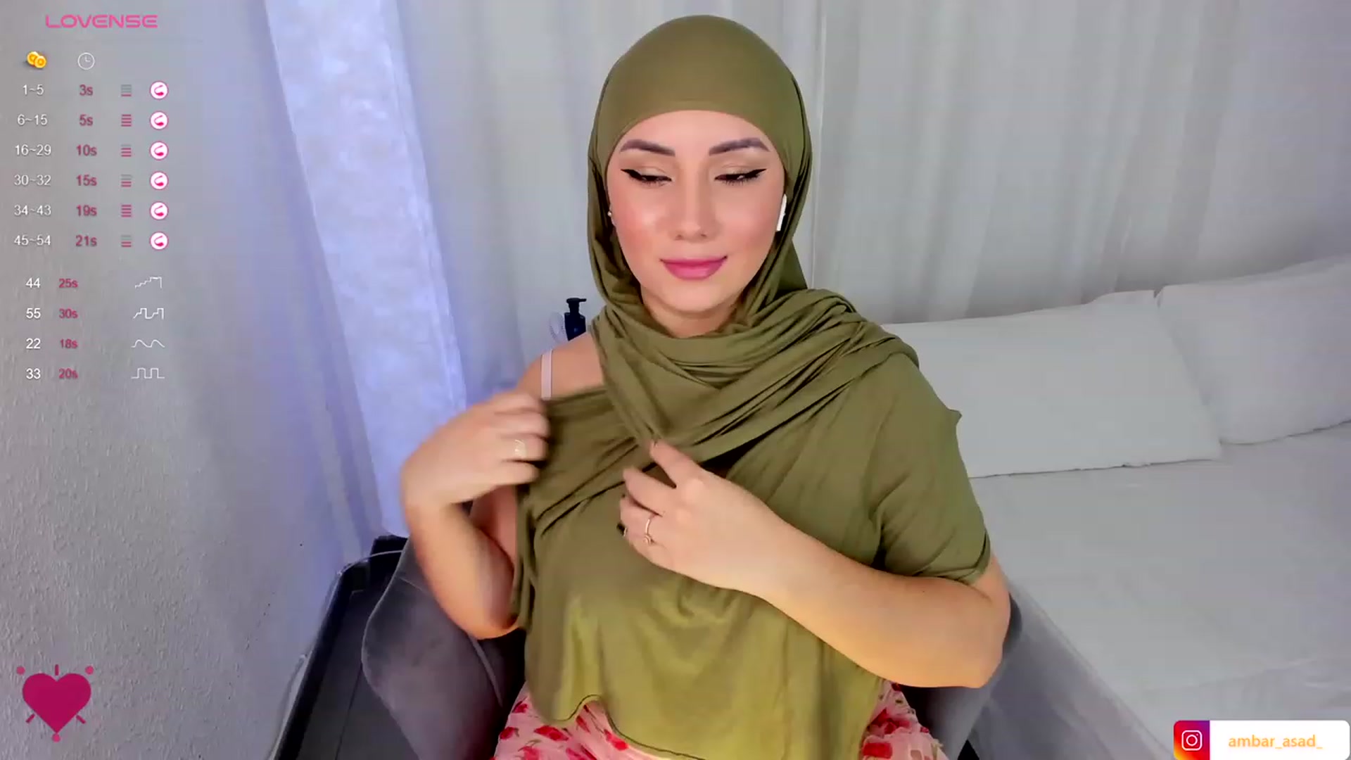 Gallery image thumbnail from ambarasad's myfreecams stream on, 11/29/2023, 18:34 image 18 of 20