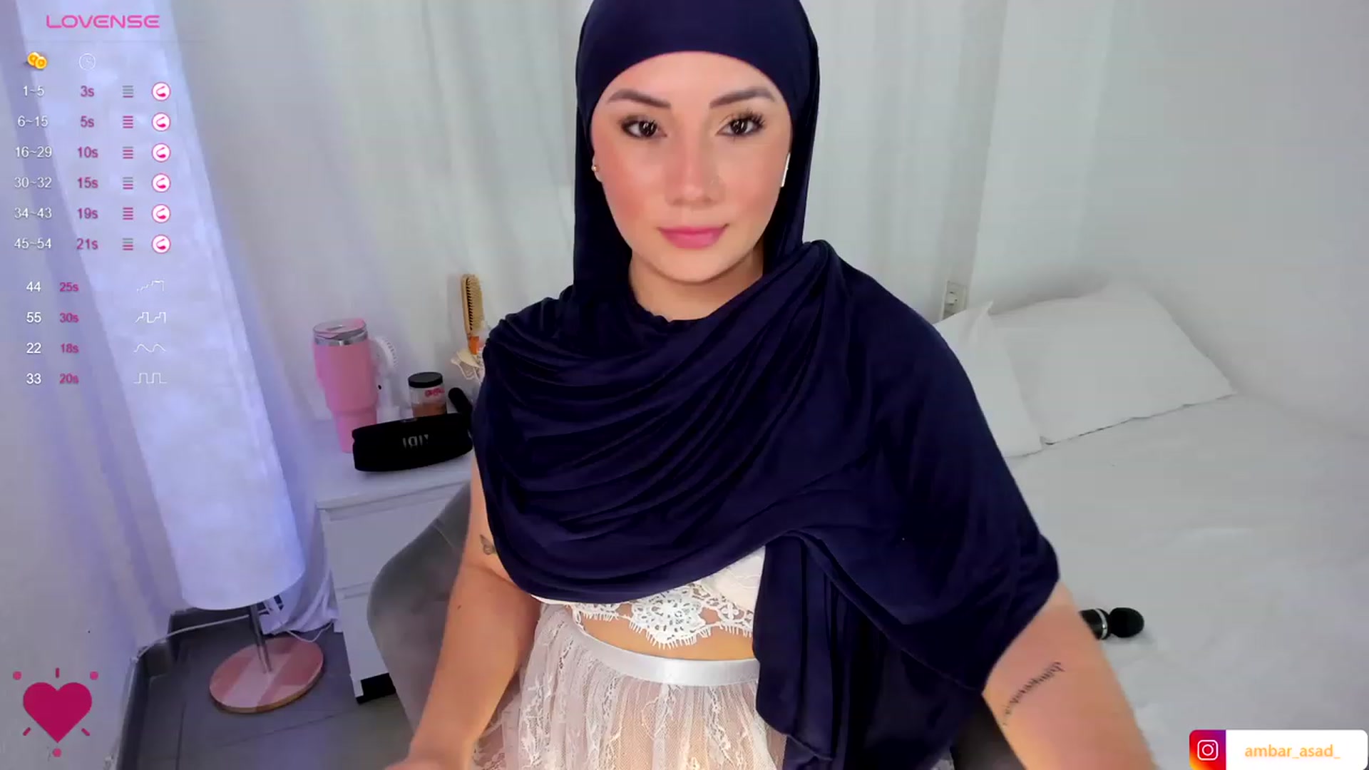 Gallery image thumbnail from ambarasad's myfreecams stream on, 11/30/2023, 15:28 image 7 of 20