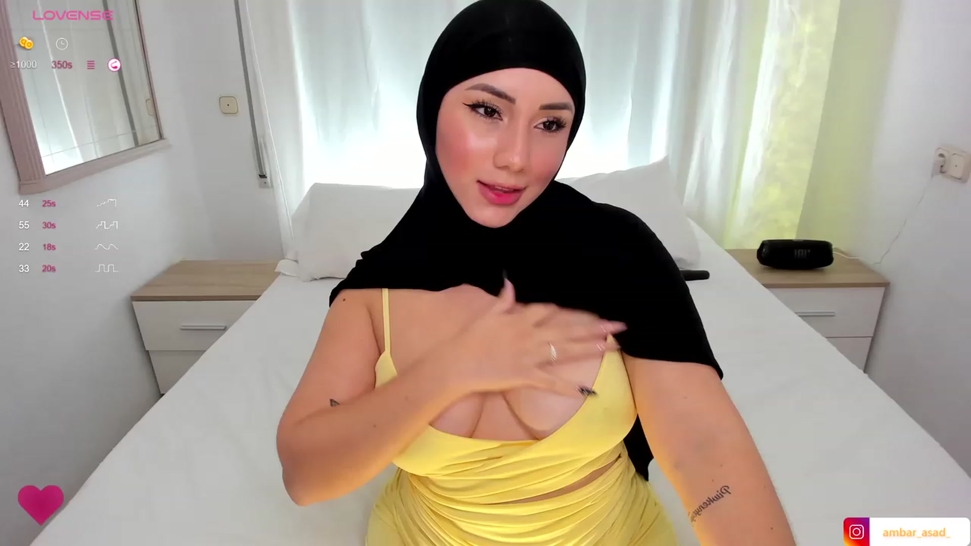 Gallery image thumbnail from ambarasad's myfreecams stream on, 12/07/2023, 16:56 image 19 of 20