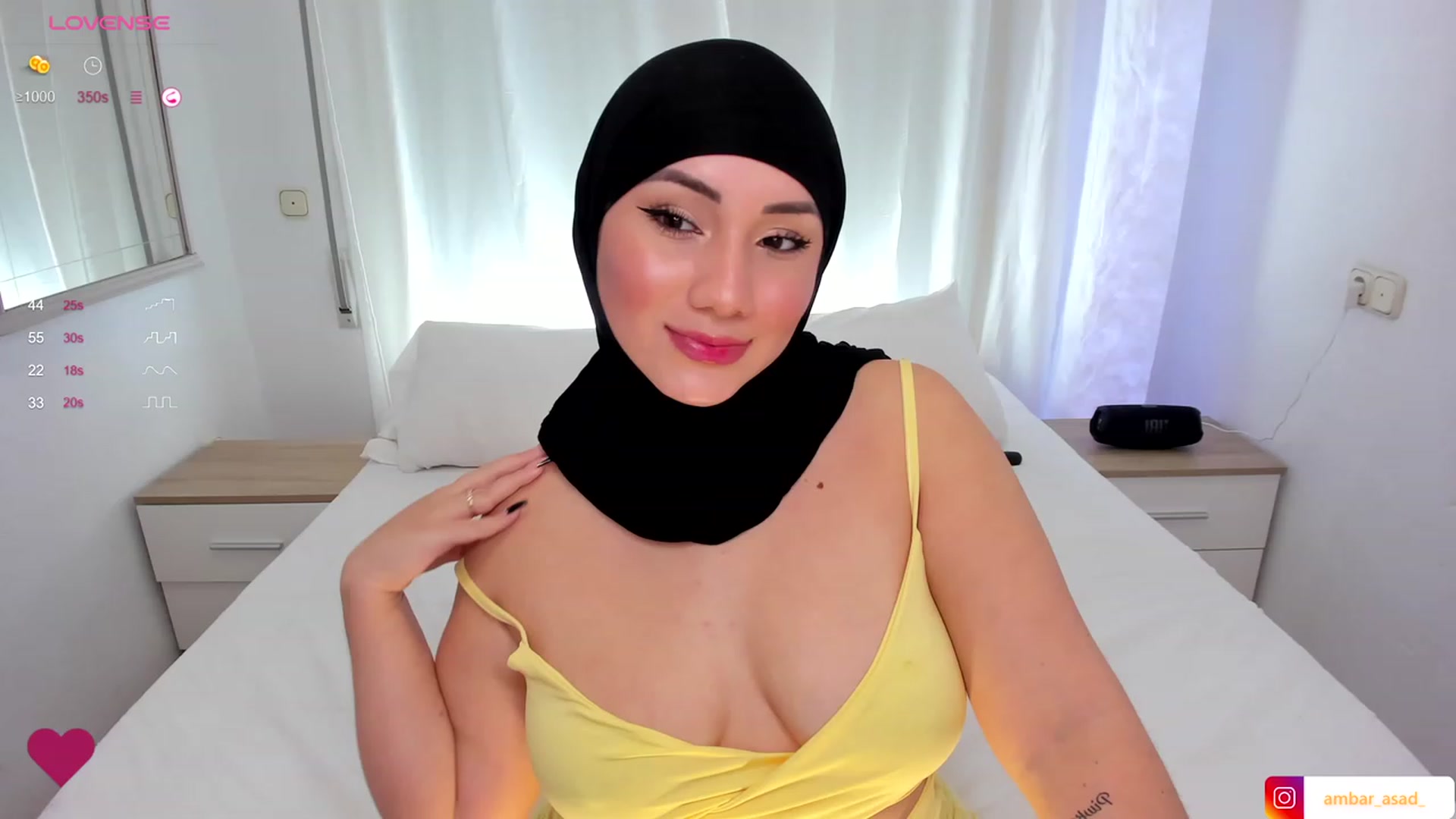 Gallery image thumbnail from ambarasad's myfreecams stream on, 12/07/2023, 16:56 image 12 of 20