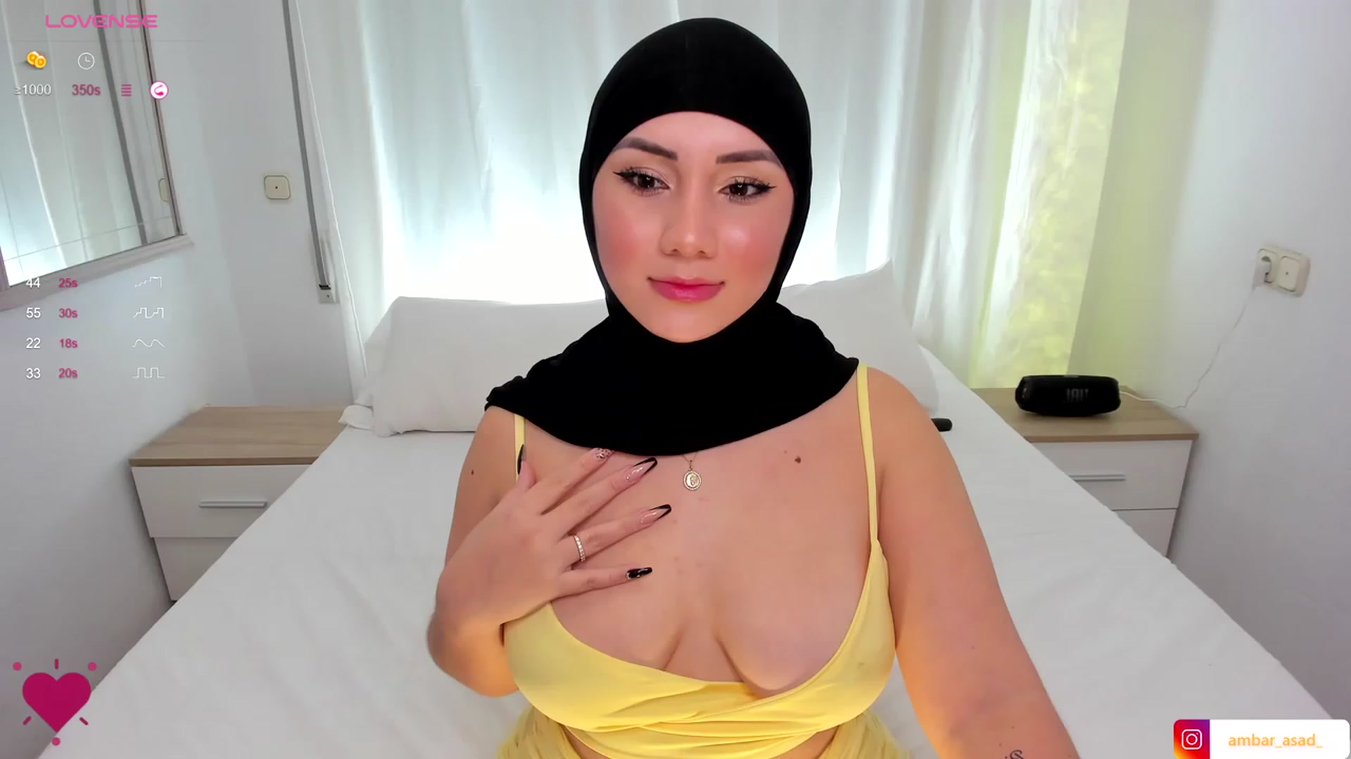 Gallery image thumbnail from ambarasad's myfreecams stream on, 12/07/2023, 16:56 image 14 of 20