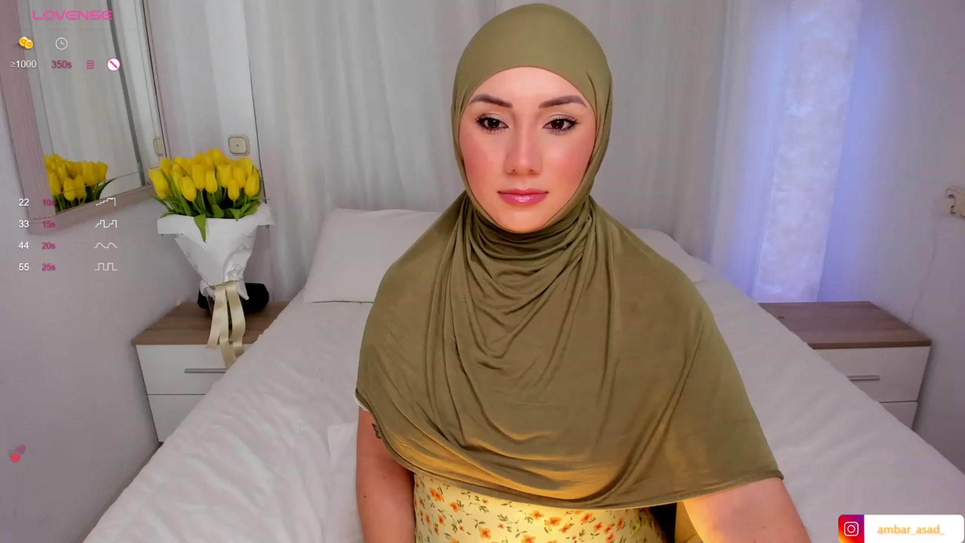 Gallery image thumbnail from ambarasad's myfreecams stream on, 12/19/2023, 18:32 image 7 of 20
