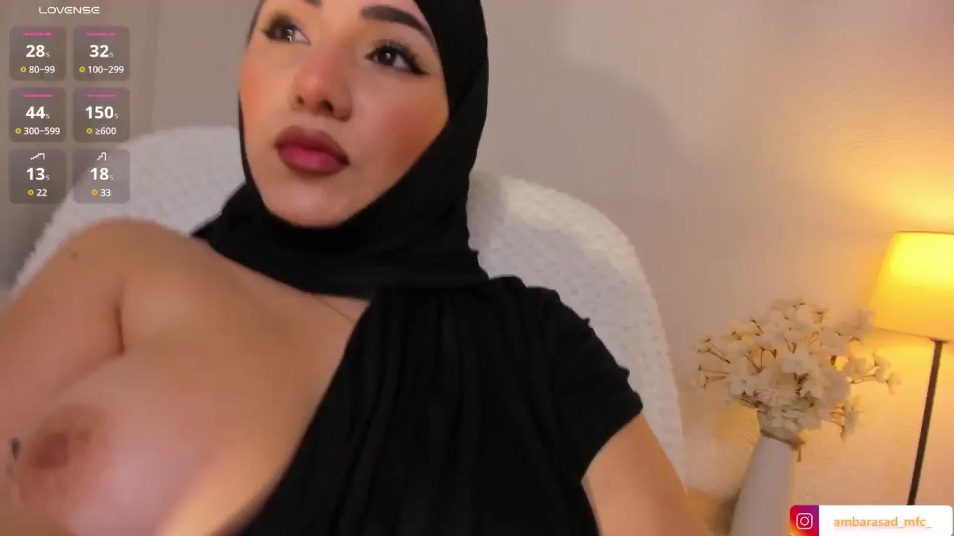 Gallery image thumbnail from ambarasad's myfreecams stream on, 12/09/2024, 10:21 image 16 of 20