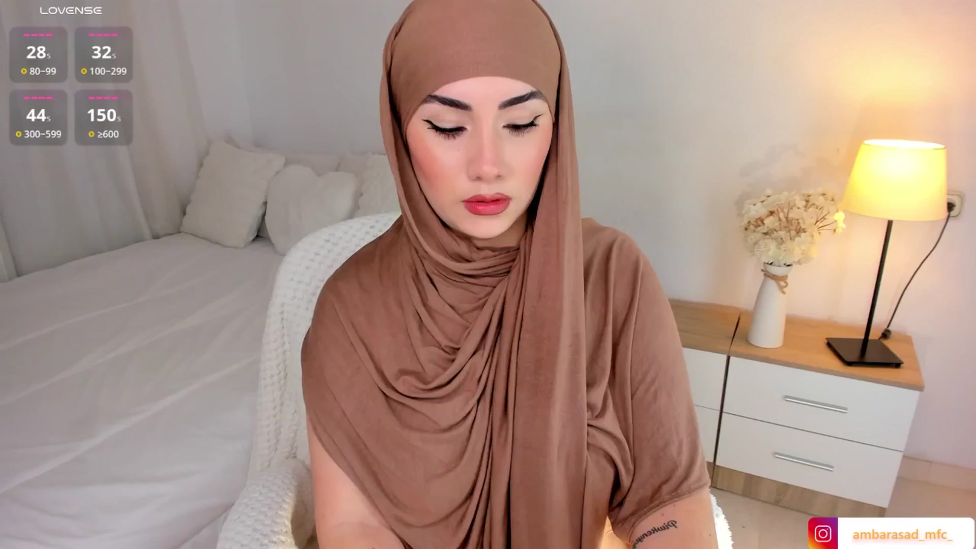 Gallery image thumbnail from ambarasad's myfreecams stream on, 03/11/2025, 12:30 image 3 of 20