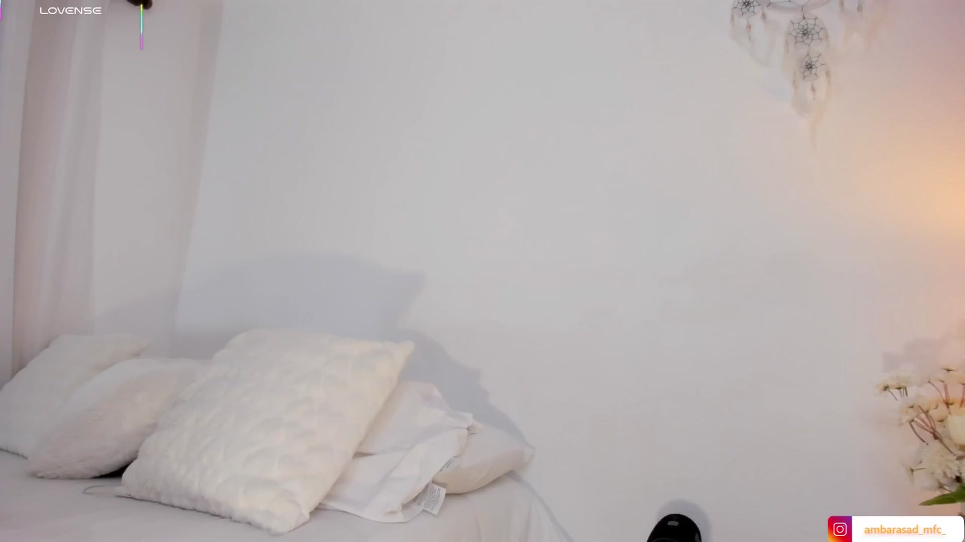 Gallery image thumbnail from ambarasad's myfreecams stream on, 12/15/2025, 15:12 image 15 of 20