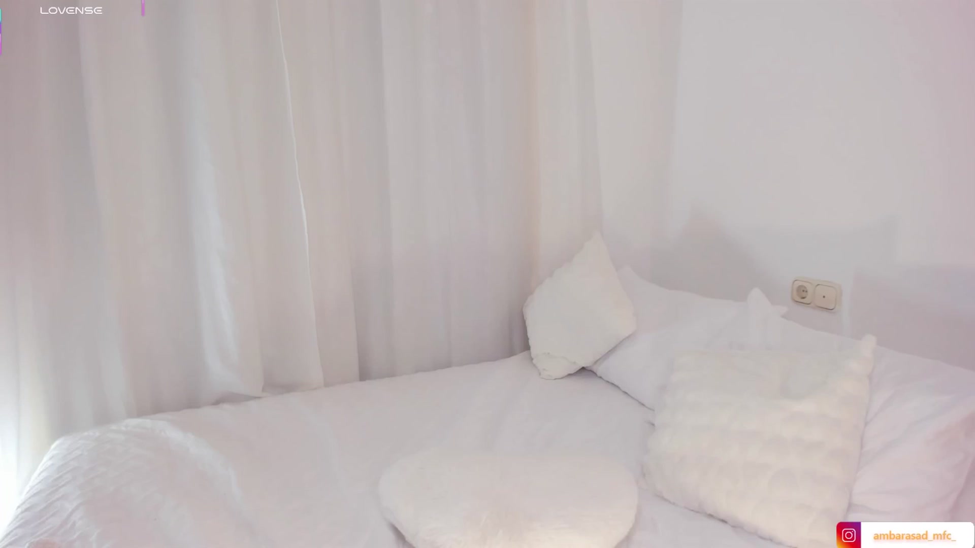 Gallery image thumbnail from ambarasad's myfreecams stream on, 12/19/2025, 16:24 image 16 of 20