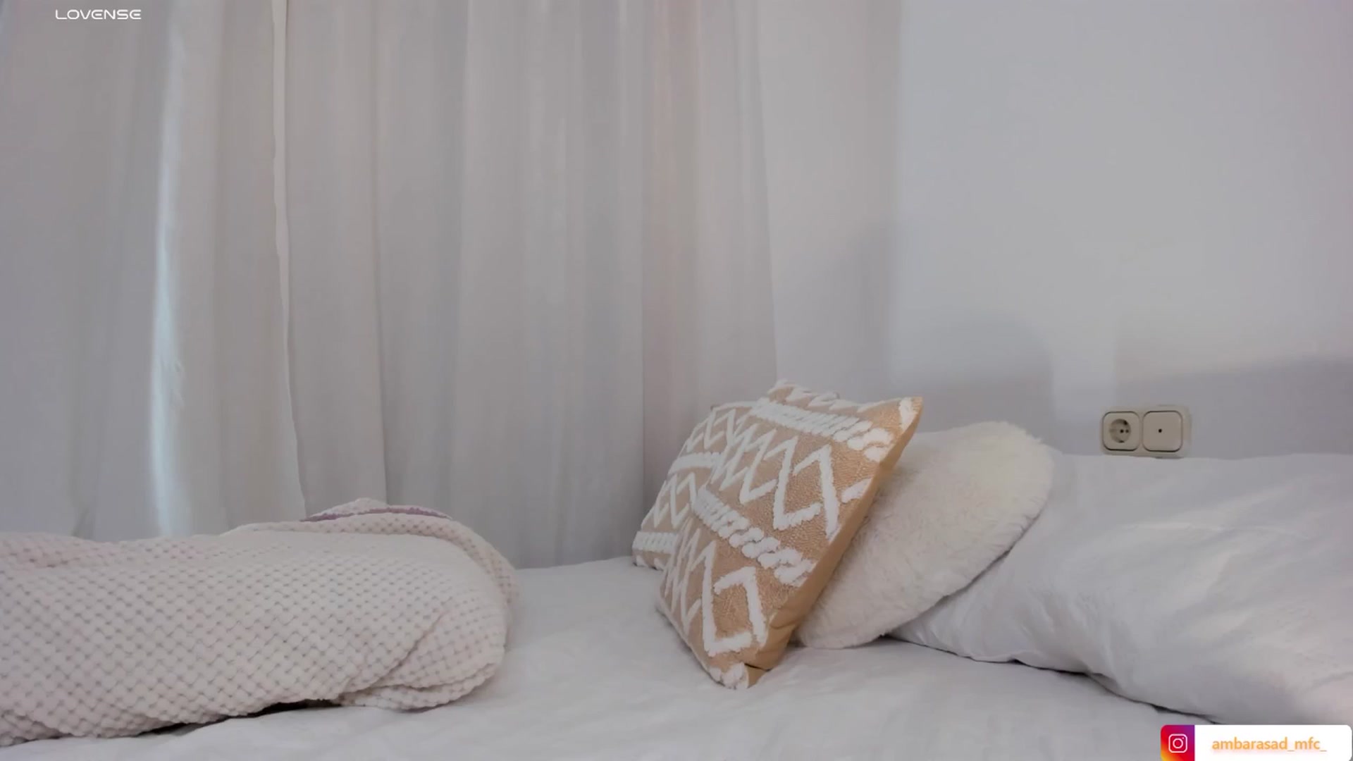 Gallery image thumbnail from ambarasad's myfreecams stream on, 01/02/2026, 15:51 image 15 of 20