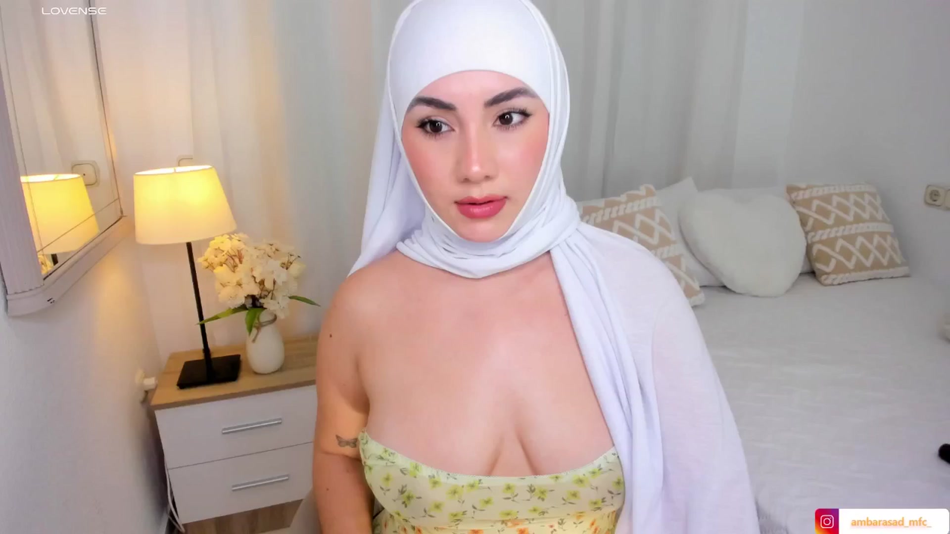 Gallery image thumbnail from ambarasad's myfreecams stream on, 02/25/2026, 14:43 image 16 of 20
