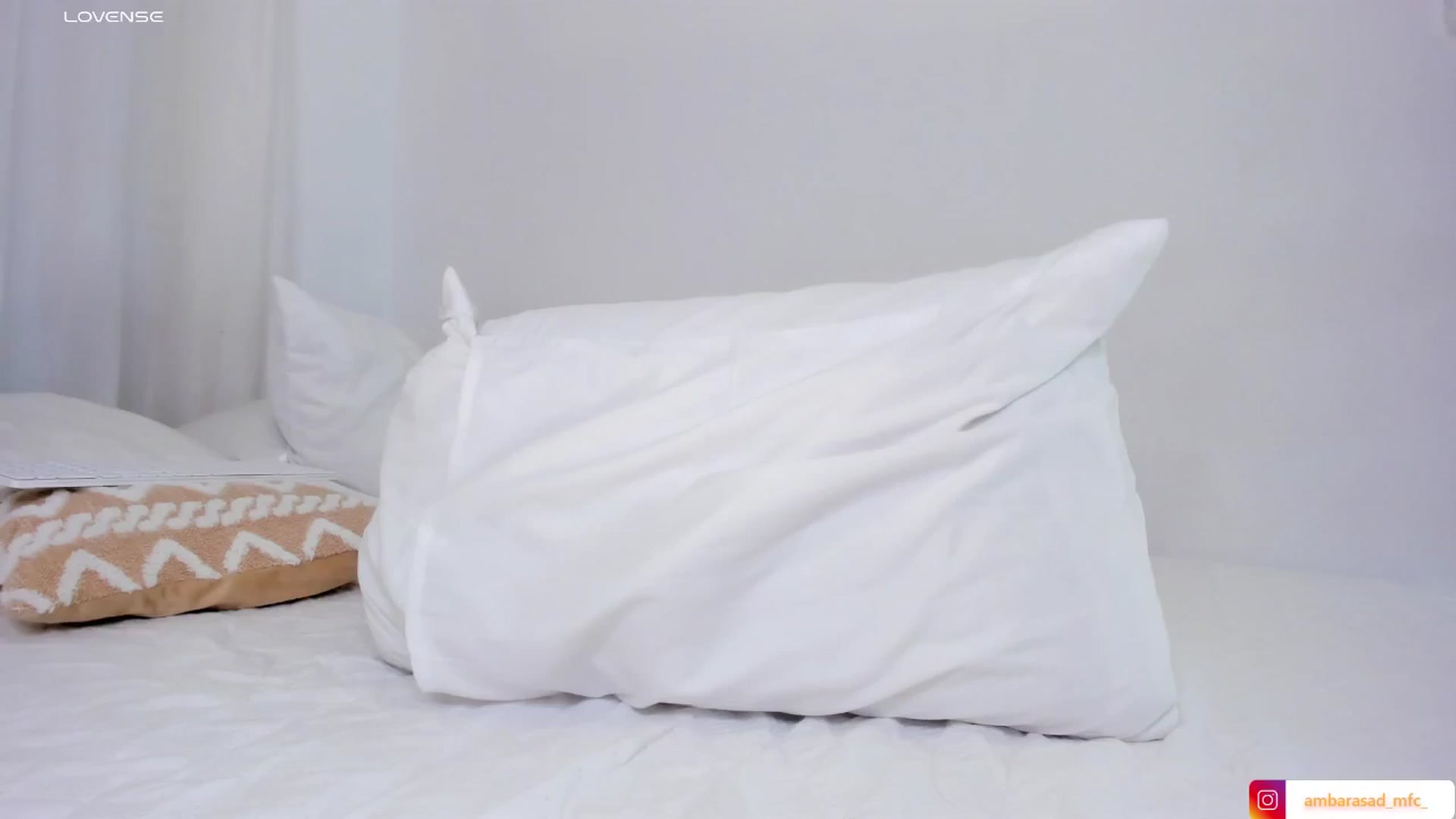 Gallery image thumbnail from ambarasad's myfreecams stream on, 03/06/2026, 15:22 image 11 of 20
