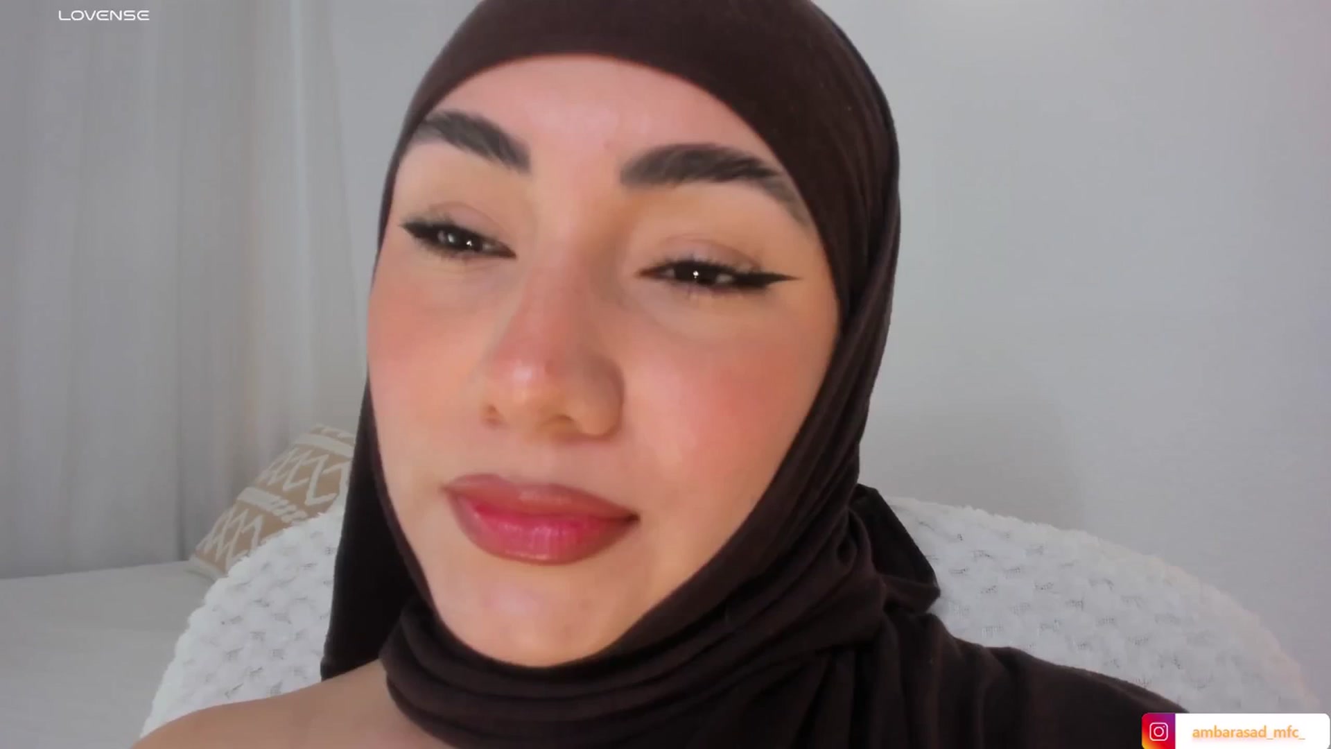 Gallery image thumbnail from ambarasad's myfreecams stream on, 04/01/2026, 13:25 image 4 of 20
