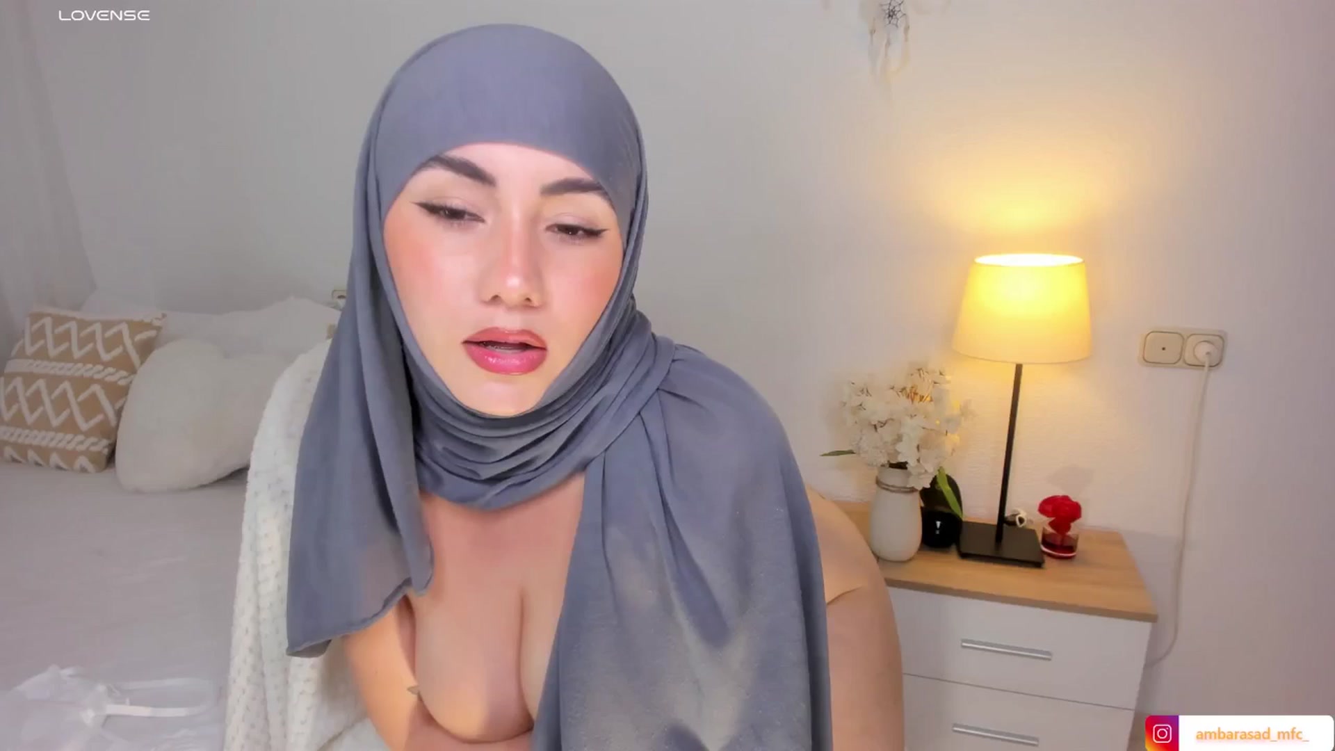 Gallery image thumbnail from ambarasad's myfreecams stream on, 04/14/2026, 15:09 image 4 of 20