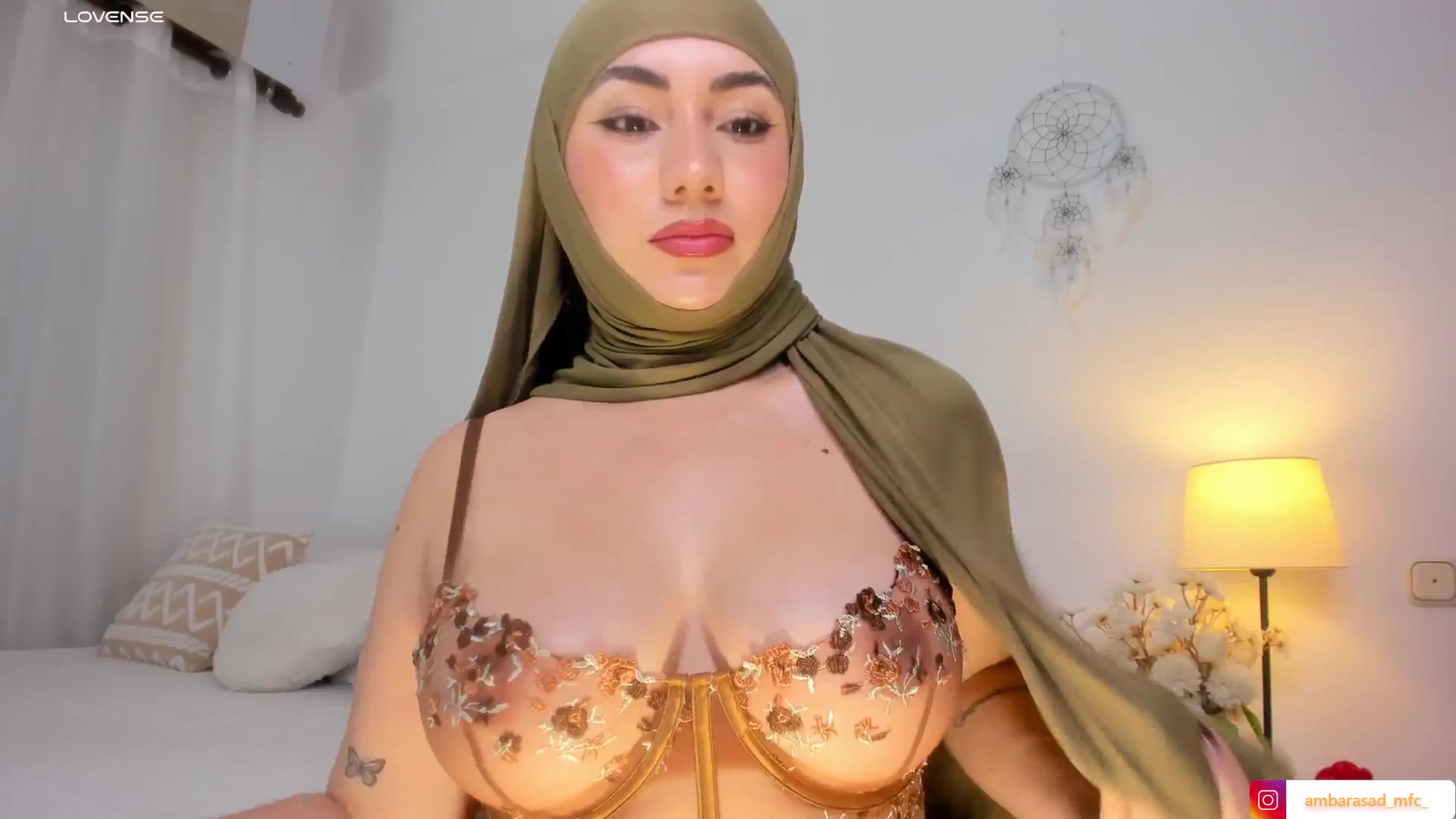 Gallery image thumbnail from ambarasad's myfreecams stream on, 04/23/2026, 14:21 image 19 of 20