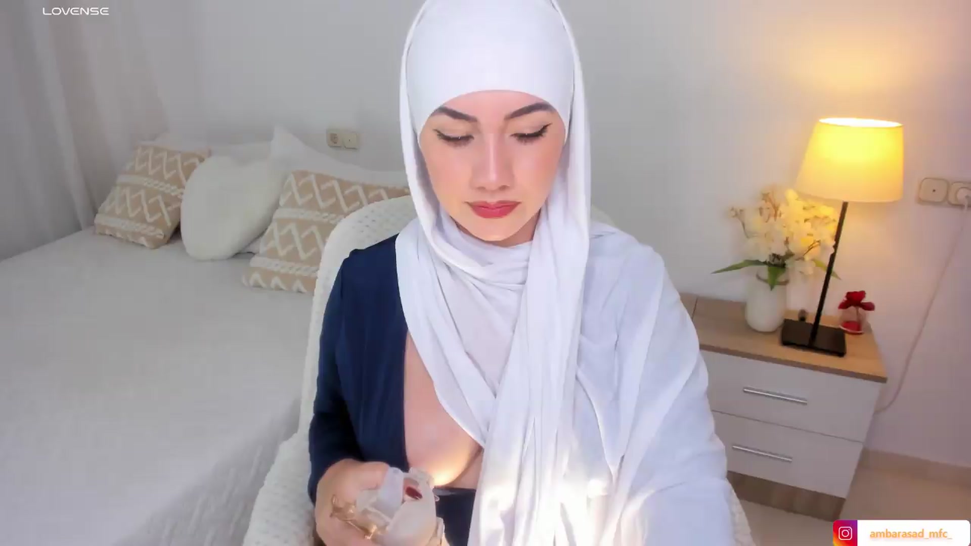 Gallery image thumbnail from ambarasad's myfreecams stream on, 06/23/2026, 14:33 image 8 of 20