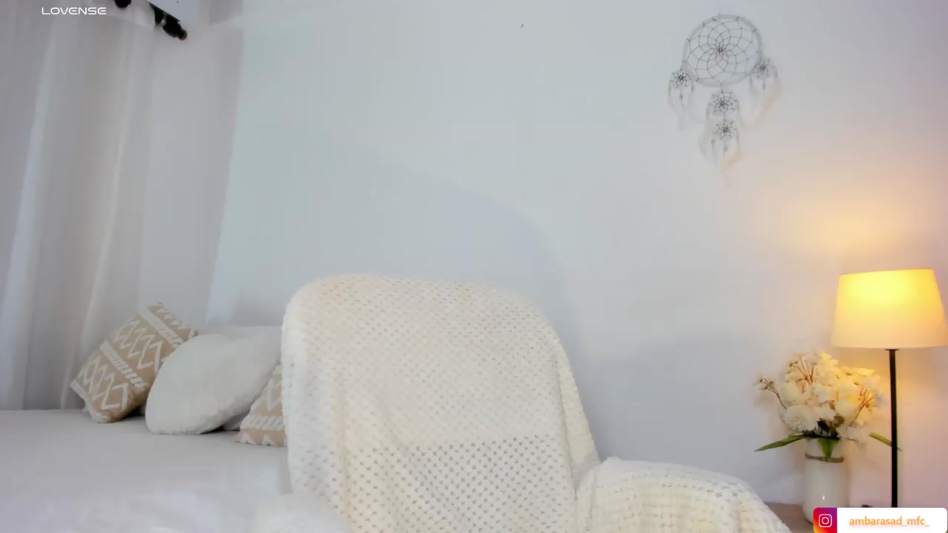 Gallery image thumbnail from ambarasad's myfreecams stream on, 07/01/2026, 11:39 image 12 of 20