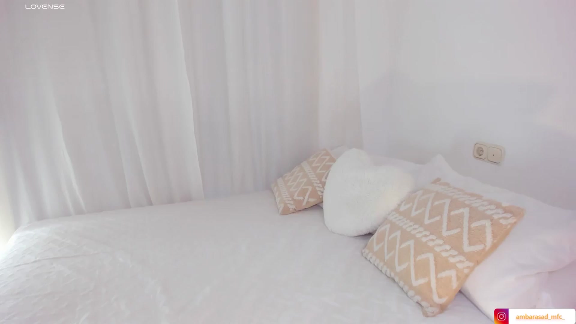Gallery image thumbnail from ambarasad's myfreecams stream on, 07/27/2026, 14:07 image 12 of 20