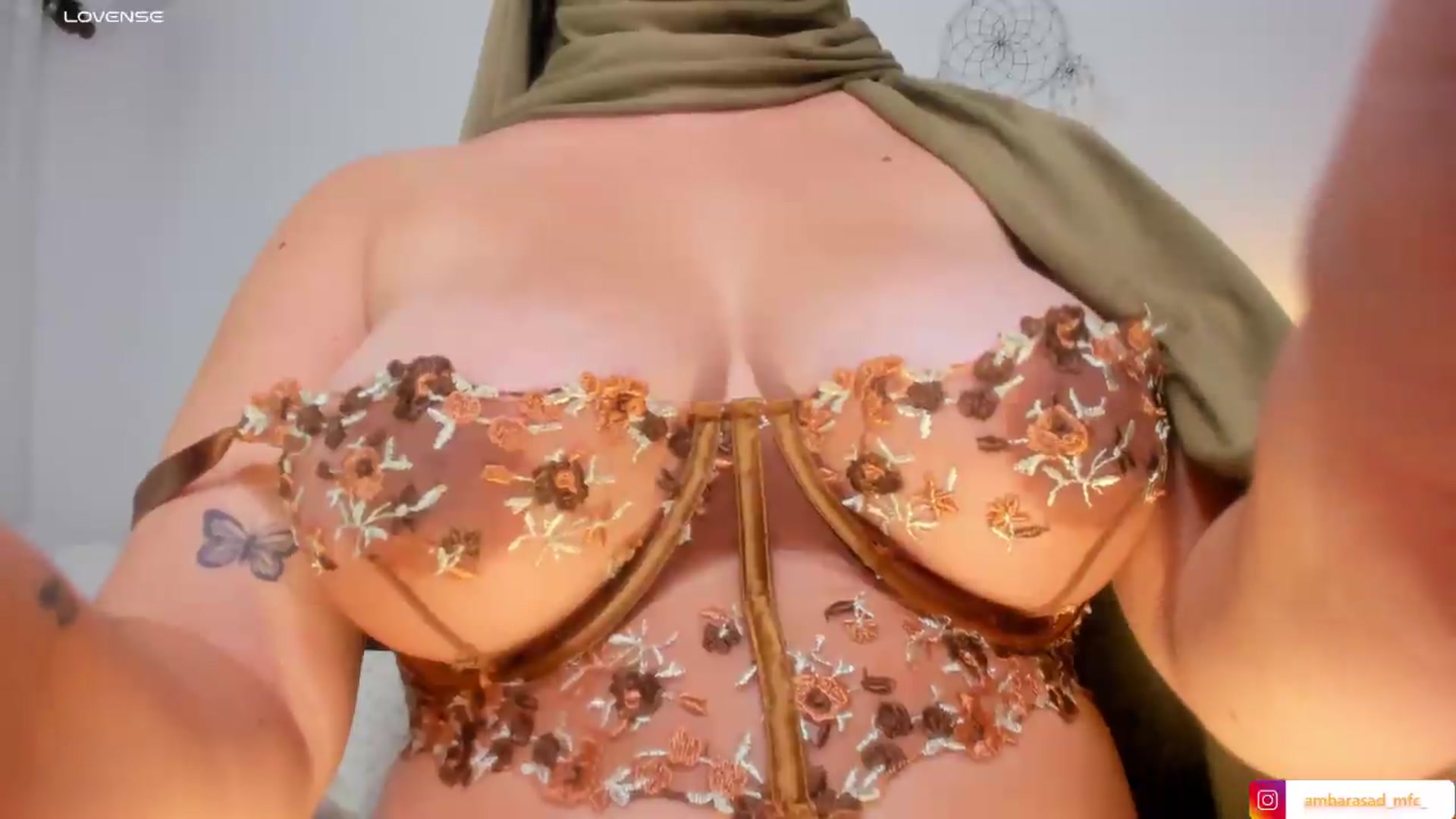 Gallery image thumbnail from ambarasad's myfreecams stream on, 07/28/2026, 14:18 image 18 of 20