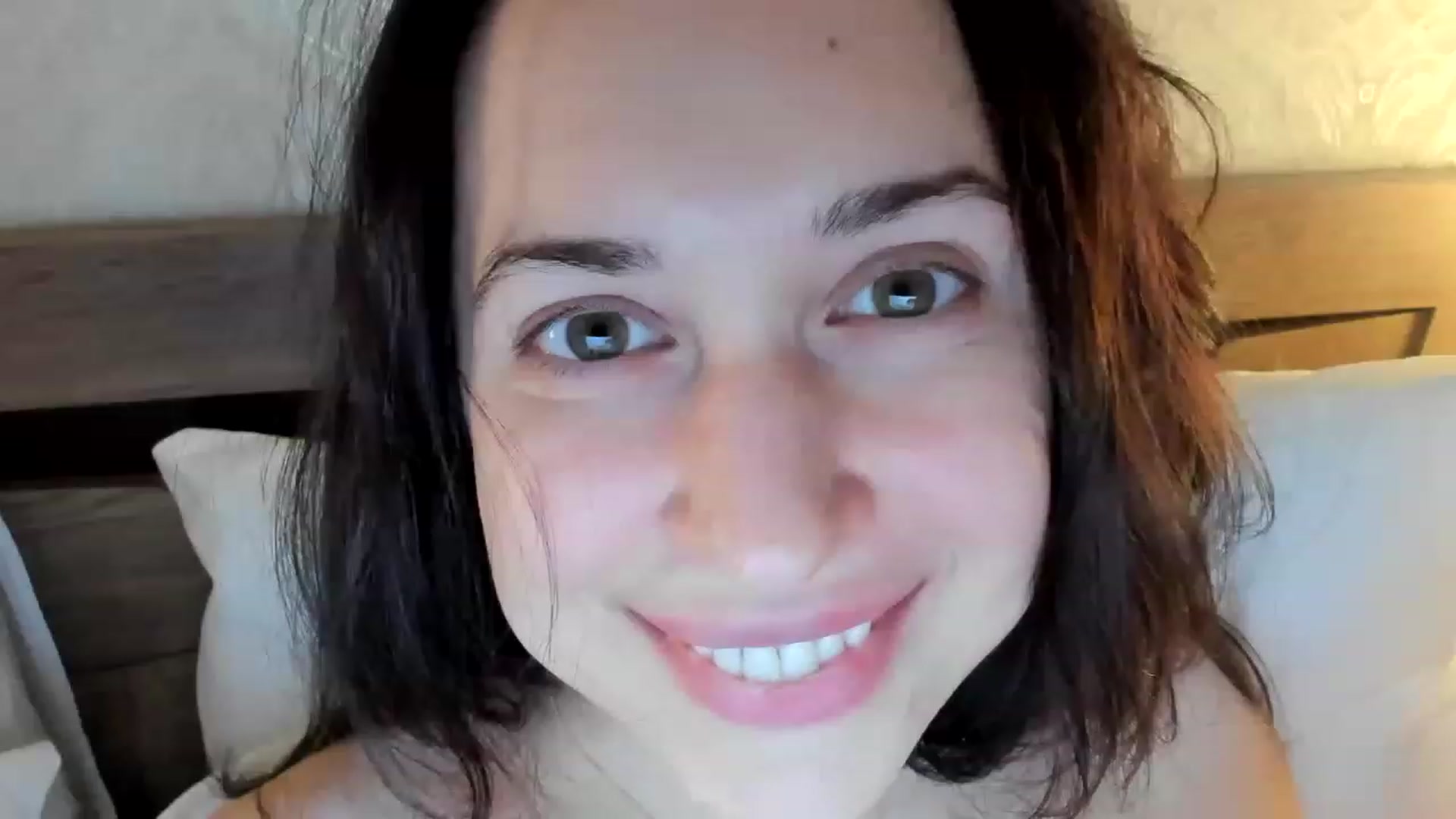 Gallery image thumbnail from amberbeloved's myfreecams stream on, 04/15/2023, 17:05 image 18 of 20
