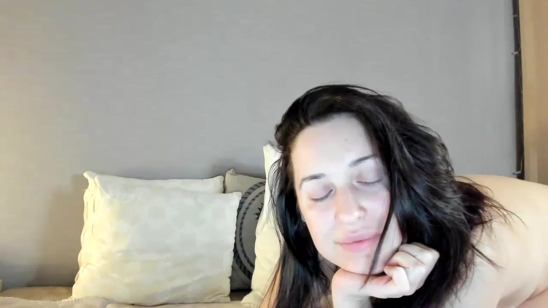 Gallery image thumbnail from amberbeloved's myfreecams stream on, 05/10/2023, 14:36 image 2 of 20