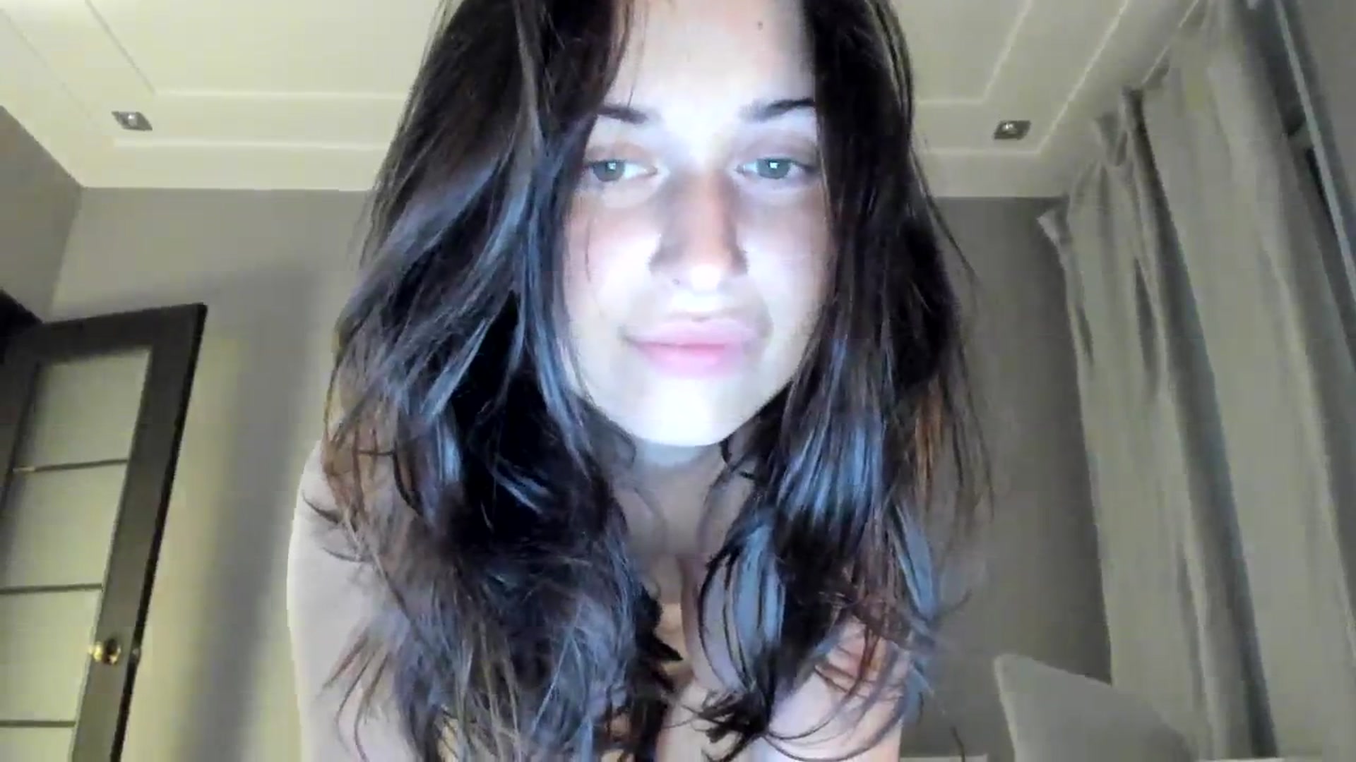 Gallery image thumbnail from amberbeloved's myfreecams stream on, 08/07/2023, 18:22 image 10 of 20