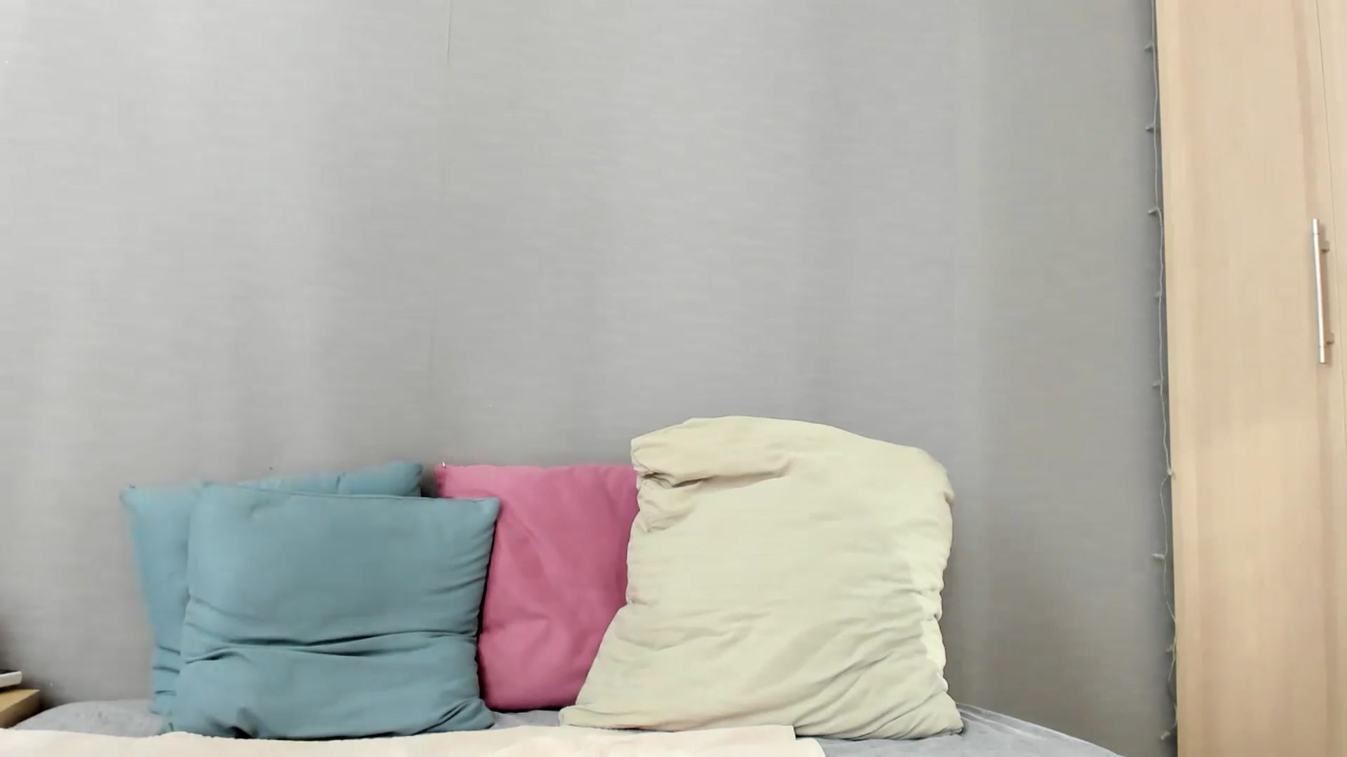 Gallery image thumbnail from amberbeloved's myfreecams stream on, 10/19/2024, 06:45 image 17 of 20