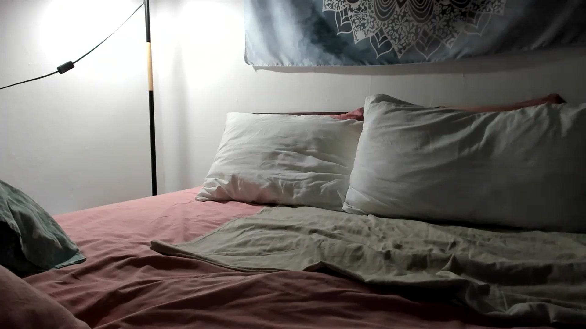 Gallery image thumbnail from amberbeloved's myfreecams stream on, 08/03/2025, 18:25 image 6 of 20