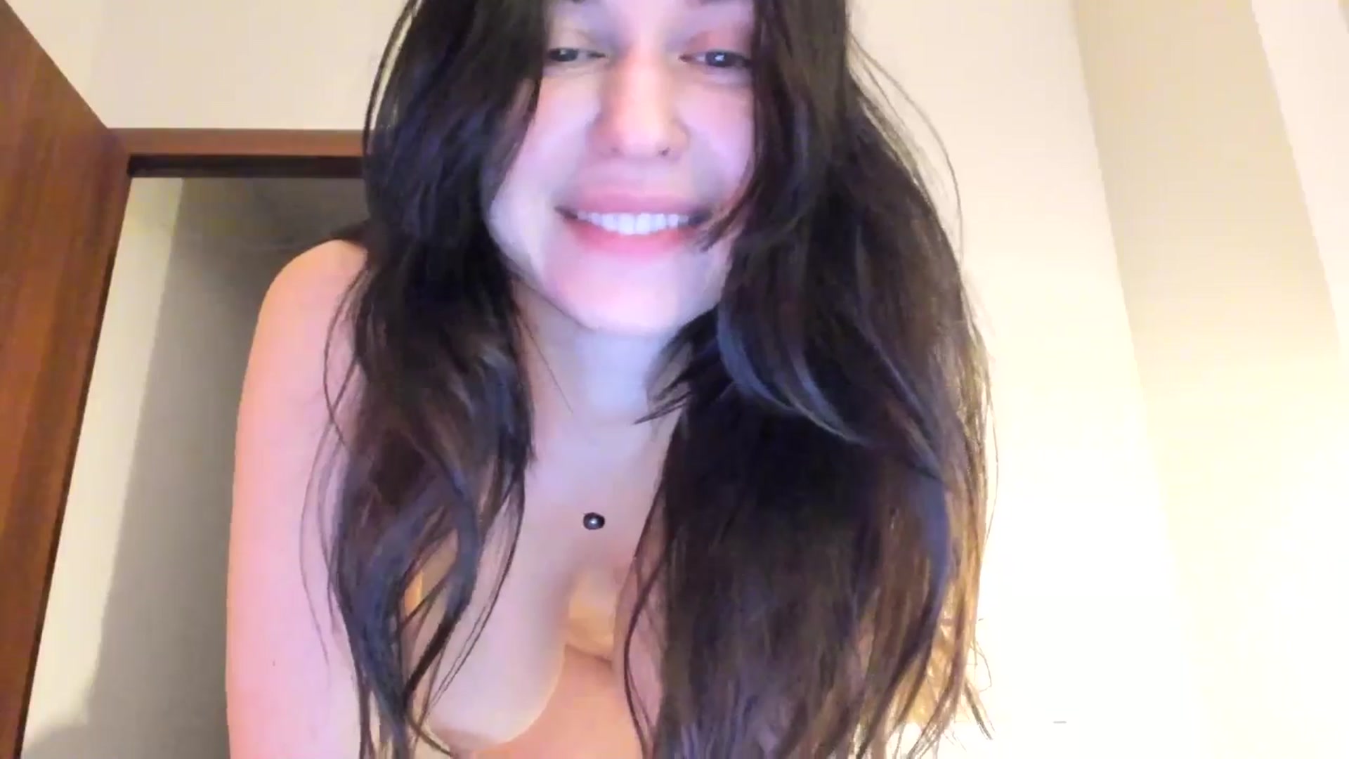 Gallery image thumbnail from amberbeloved's myfreecams stream on, 01/09/2026, 19:07 image 8 of 20