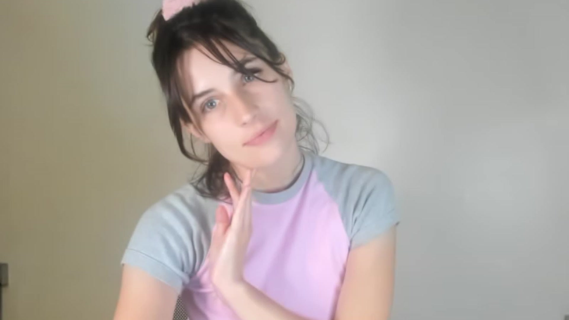 Gallery image thumbnail from americanwhore's myfreecams stream on, 08/25/2023, 02:43 image 1 of 20