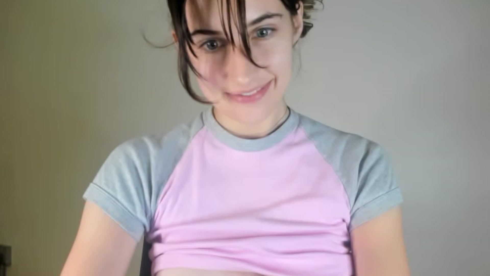 Gallery image thumbnail from americanwhore's myfreecams stream on, 08/25/2023, 02:43 image 17 of 20