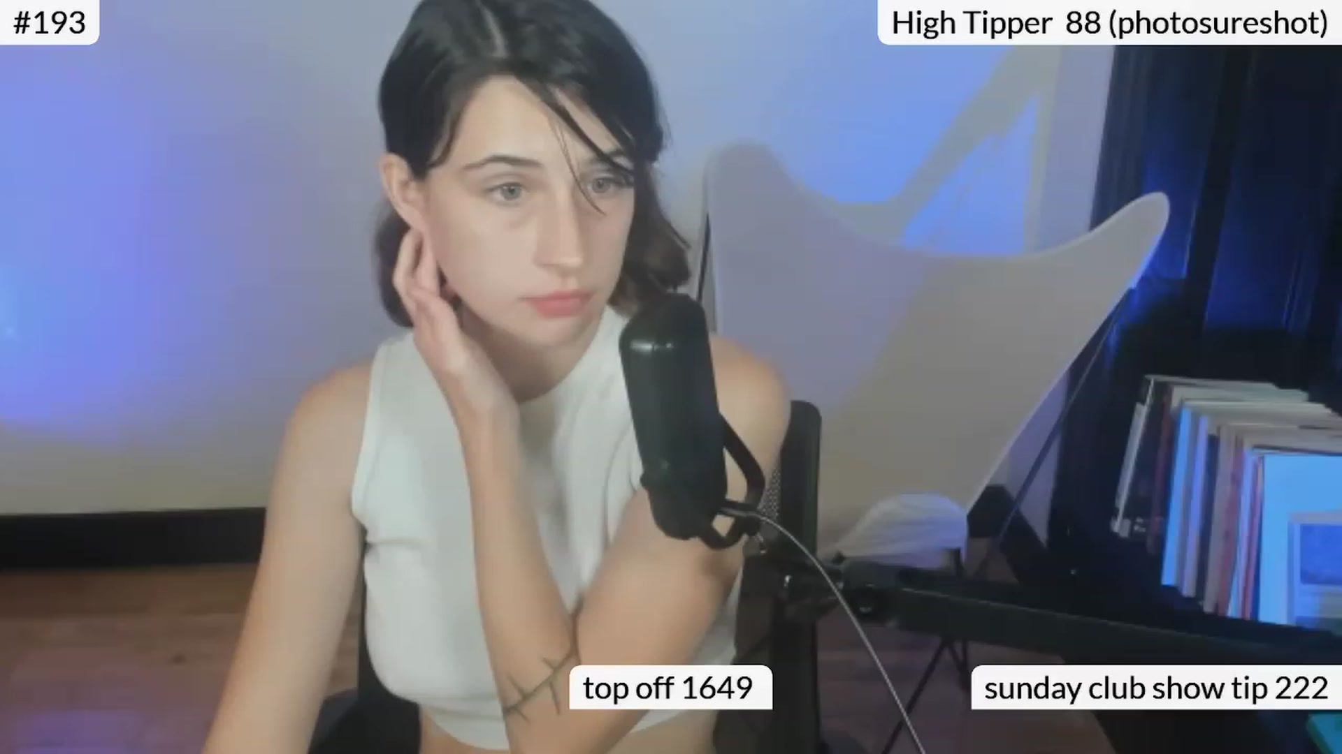 Gallery image thumbnail from americanwhore's myfreecams stream on, 09/21/2023, 04:02 image 14 of 20