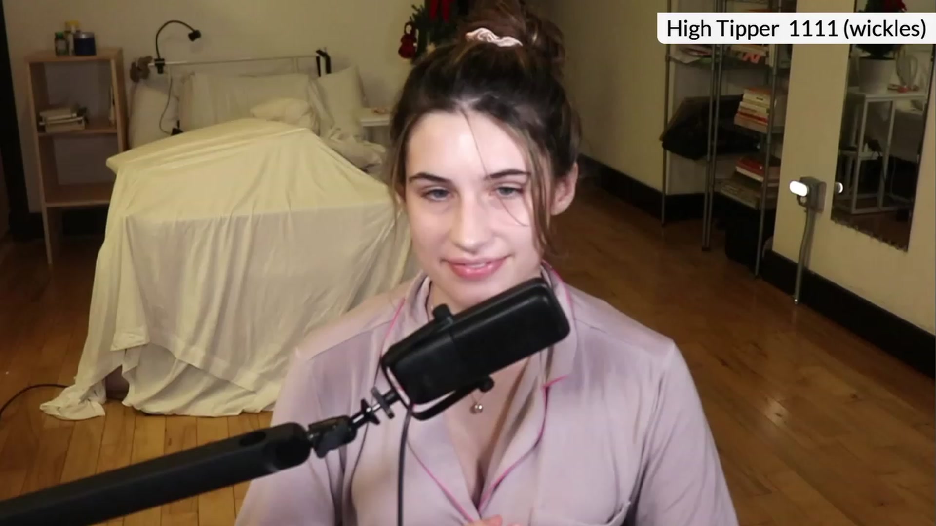 Gallery image thumbnail from americanwhore's myfreecams stream on, 12/19/2023, 07:28 image 6 of 20