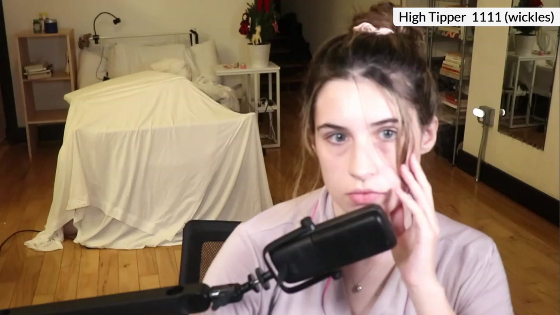 Gallery image thumbnail from americanwhore's myfreecams stream on, 12/19/2023, 07:28 image 8 of 20