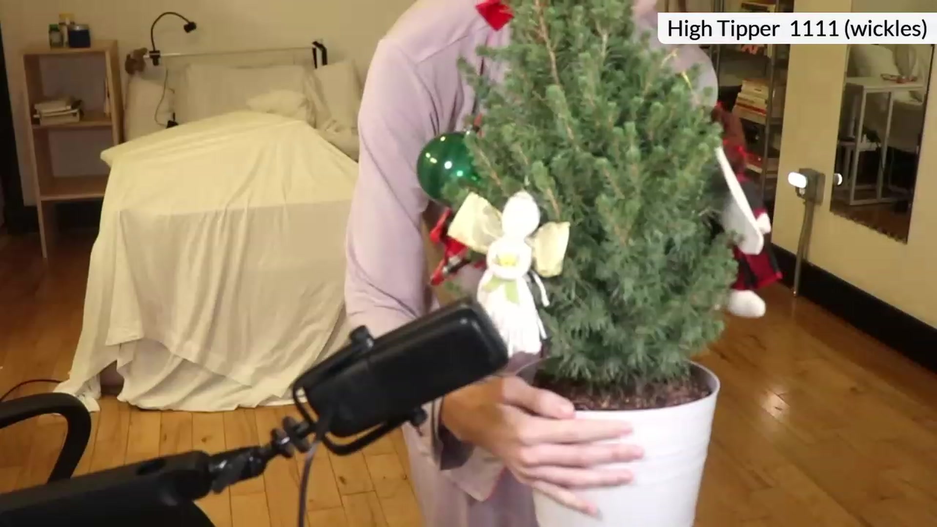 Gallery image thumbnail from americanwhore's myfreecams stream on, 12/19/2023, 07:28 image 18 of 20