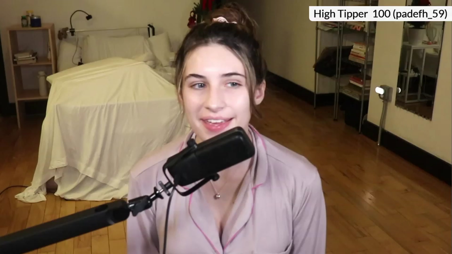 Gallery image thumbnail from americanwhore's myfreecams stream on, 12/19/2023, 07:28 image 2 of 20