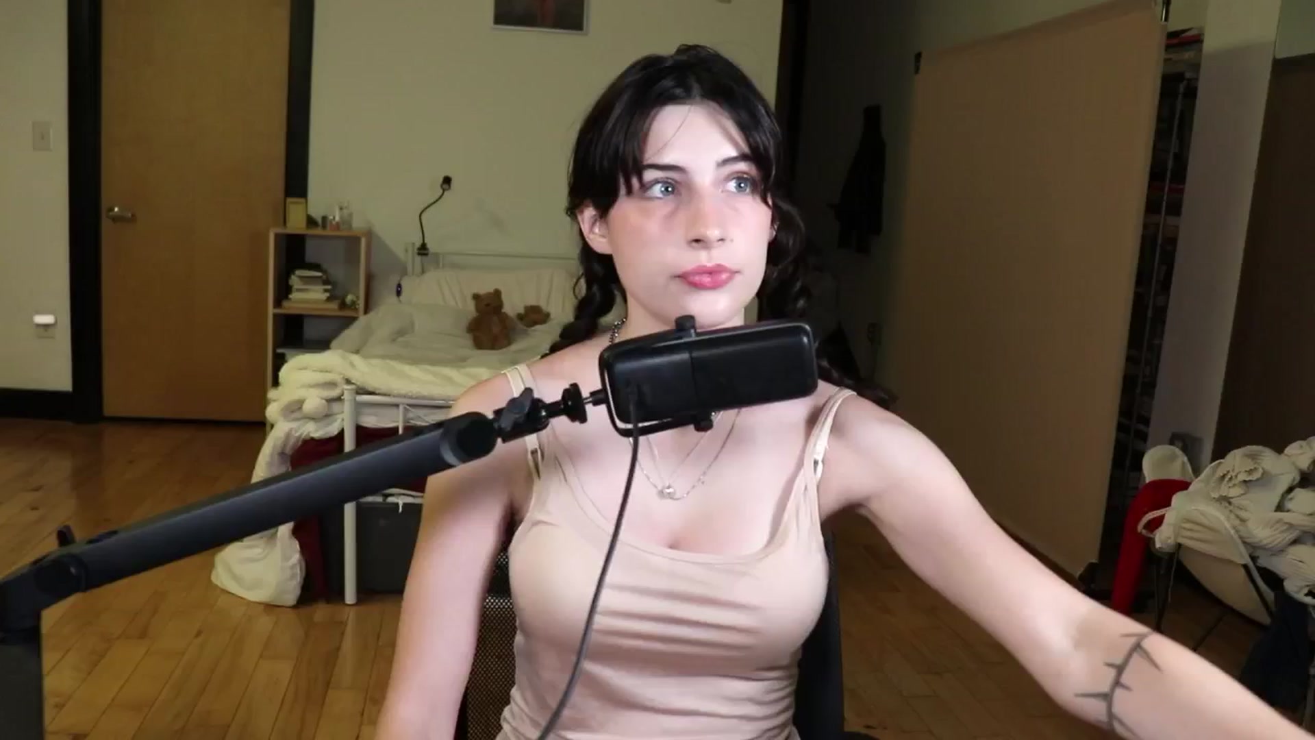 Gallery image thumbnail from americanwhore's myfreecams stream on, 06/02/2024, 03:55 image 6 of 20