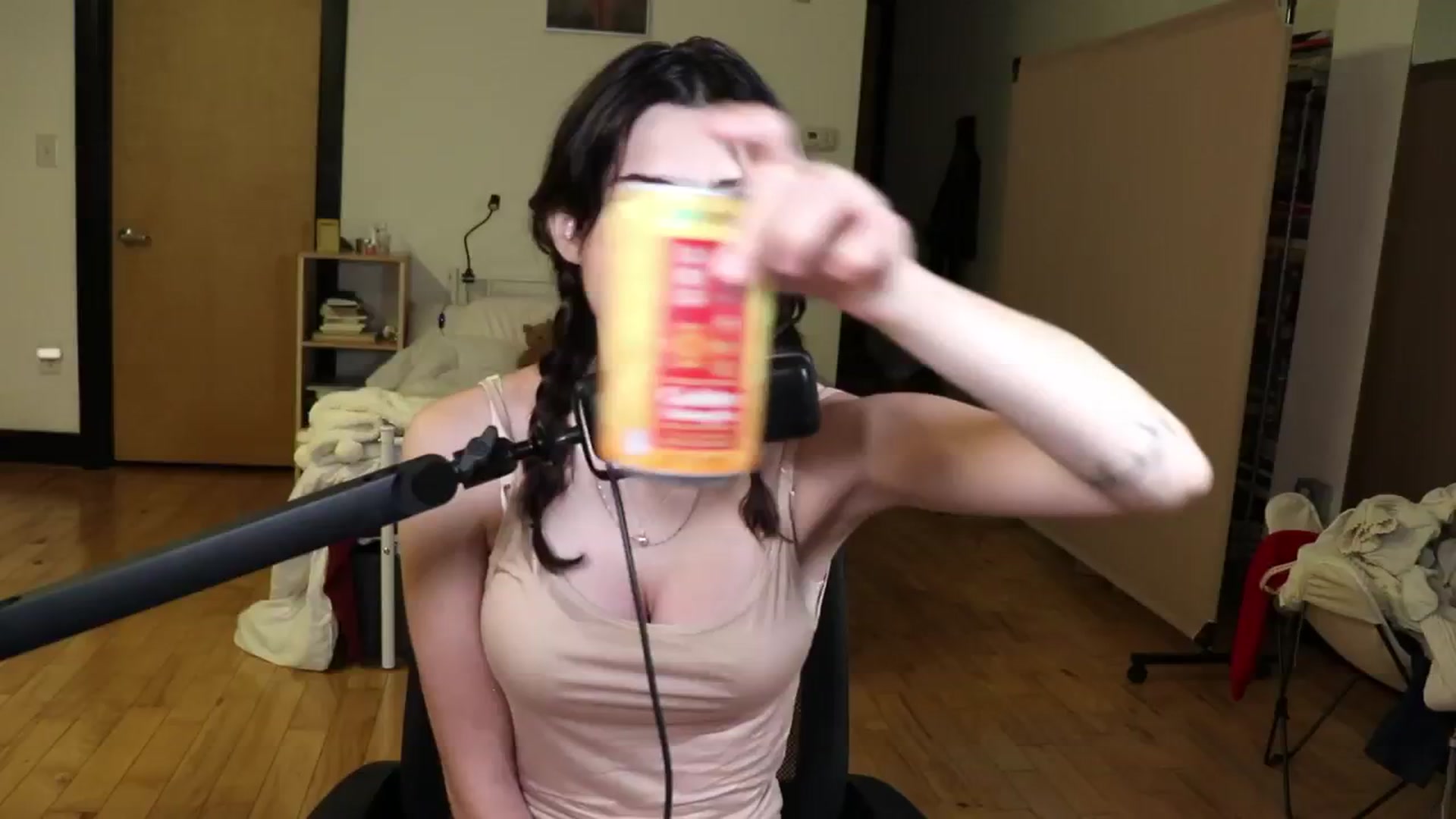 Gallery image thumbnail from americanwhore's myfreecams stream on, 06/02/2024, 03:55 image 16 of 20
