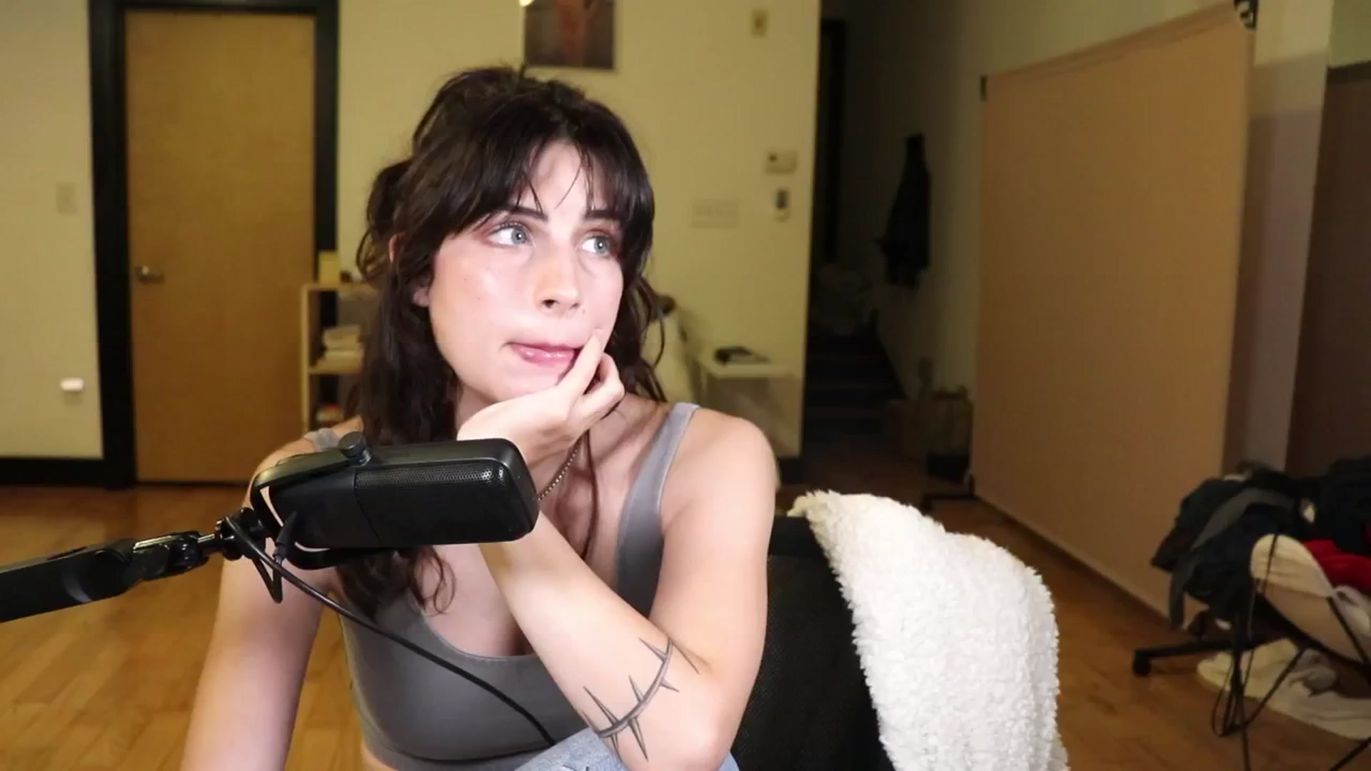 Gallery image thumbnail from americanwhore's myfreecams stream on, 06/07/2024, 04:40 image 18 of 20