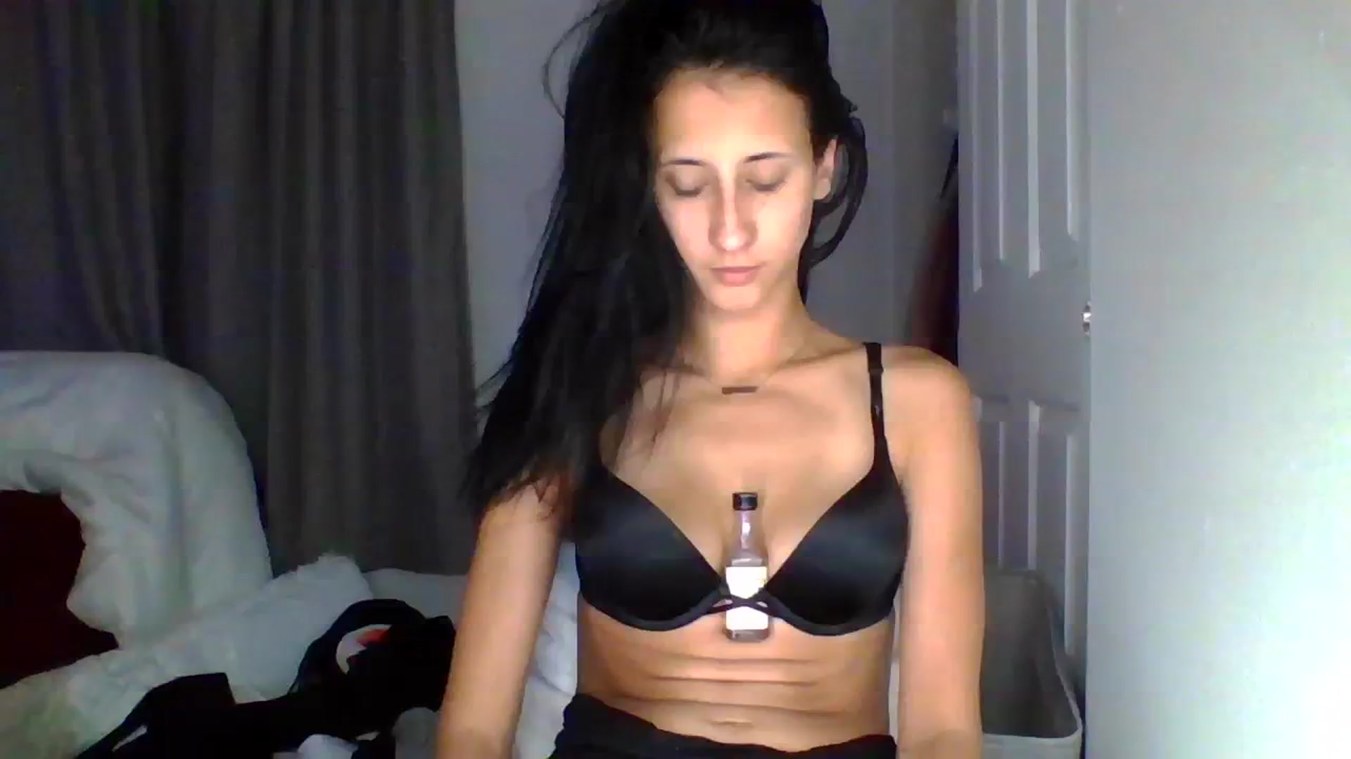 Gallery image thumbnail from amoredior420's myfreecams stream on, 08/07/2023, 06:20 image 10 of 20