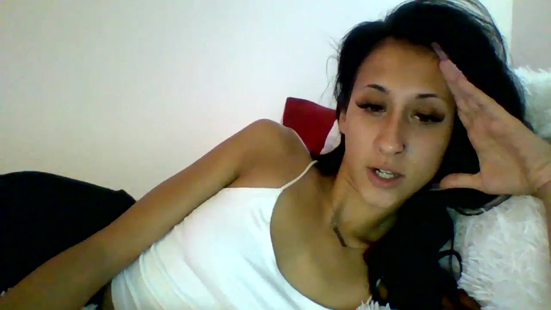 Gallery image thumbnail from amoredior420's myfreecams stream on, 08/17/2023, 17:29 image 14 of 20