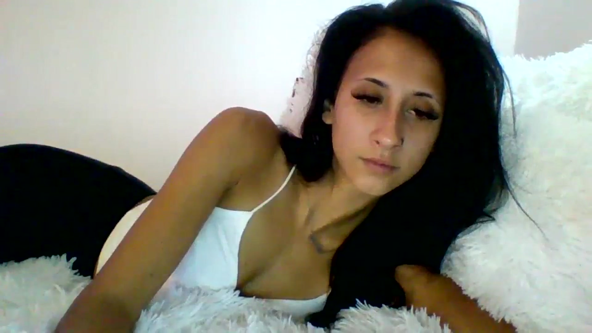 Gallery image thumbnail from amoredior420's myfreecams stream on, 08/17/2023, 17:29 image 18 of 20