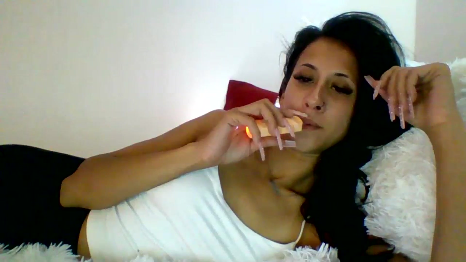 Gallery image thumbnail from amoredior420's myfreecams stream on, 08/17/2023, 17:29 image 13 of 20