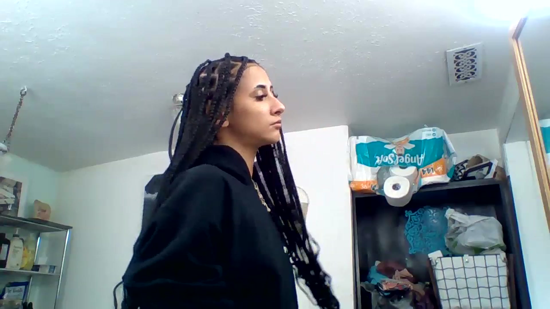Gallery image thumbnail from amoredior420's myfreecams stream on, 08/21/2023, 18:49 image 13 of 20