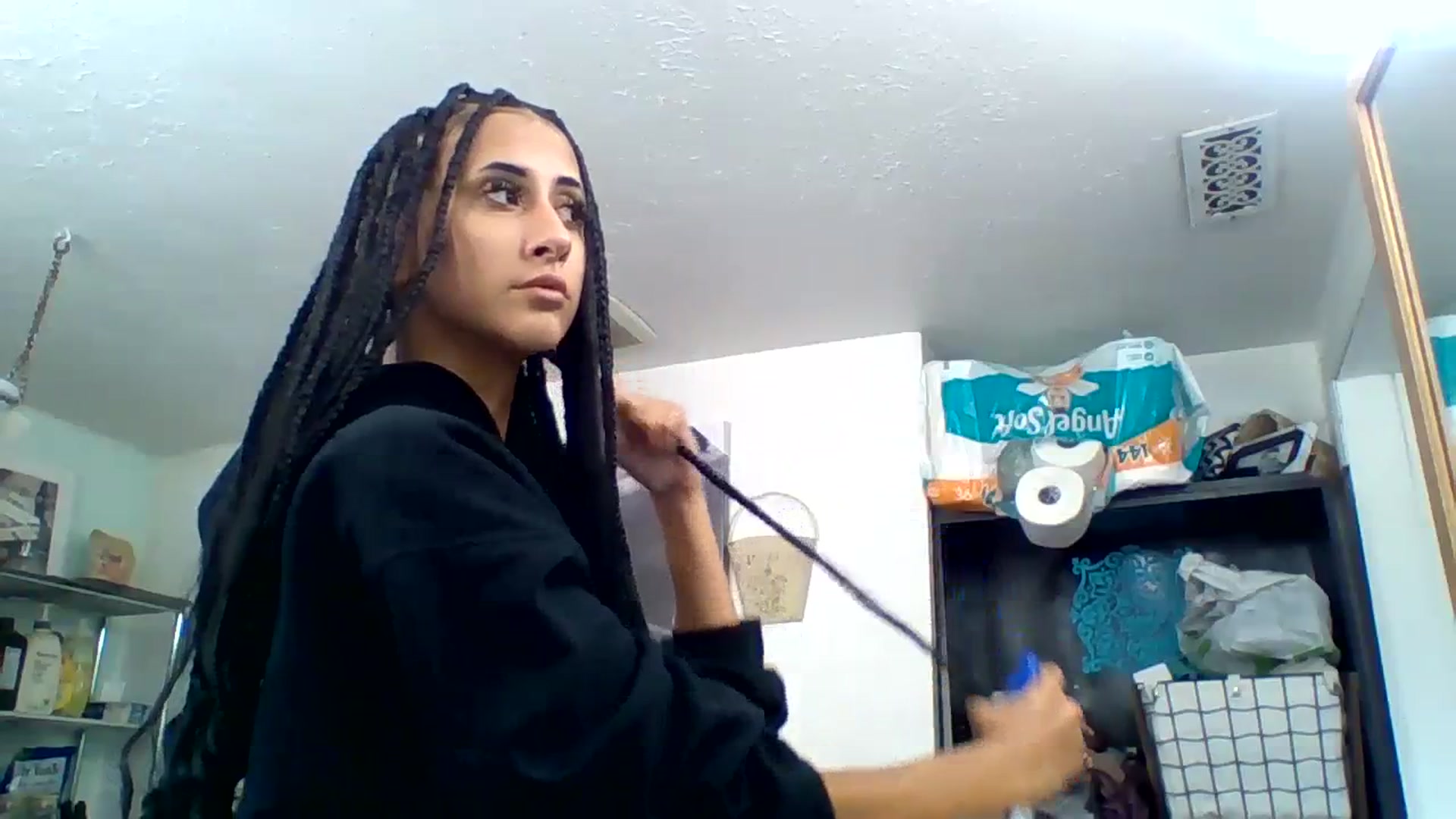 Gallery image thumbnail from amoredior420's myfreecams stream on, 08/21/2023, 18:49 image 14 of 20