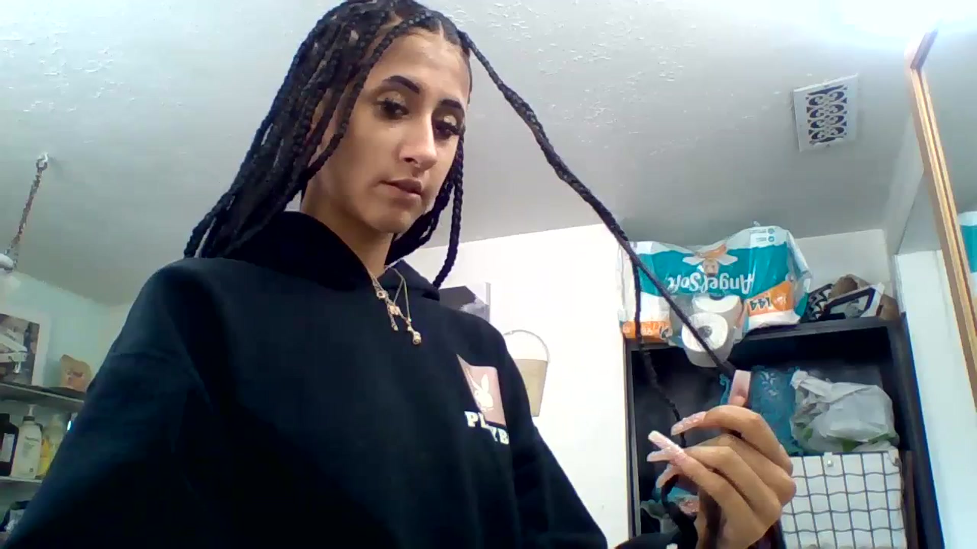 Gallery image thumbnail from amoredior420's myfreecams stream on, 08/21/2023, 18:49 image 5 of 20