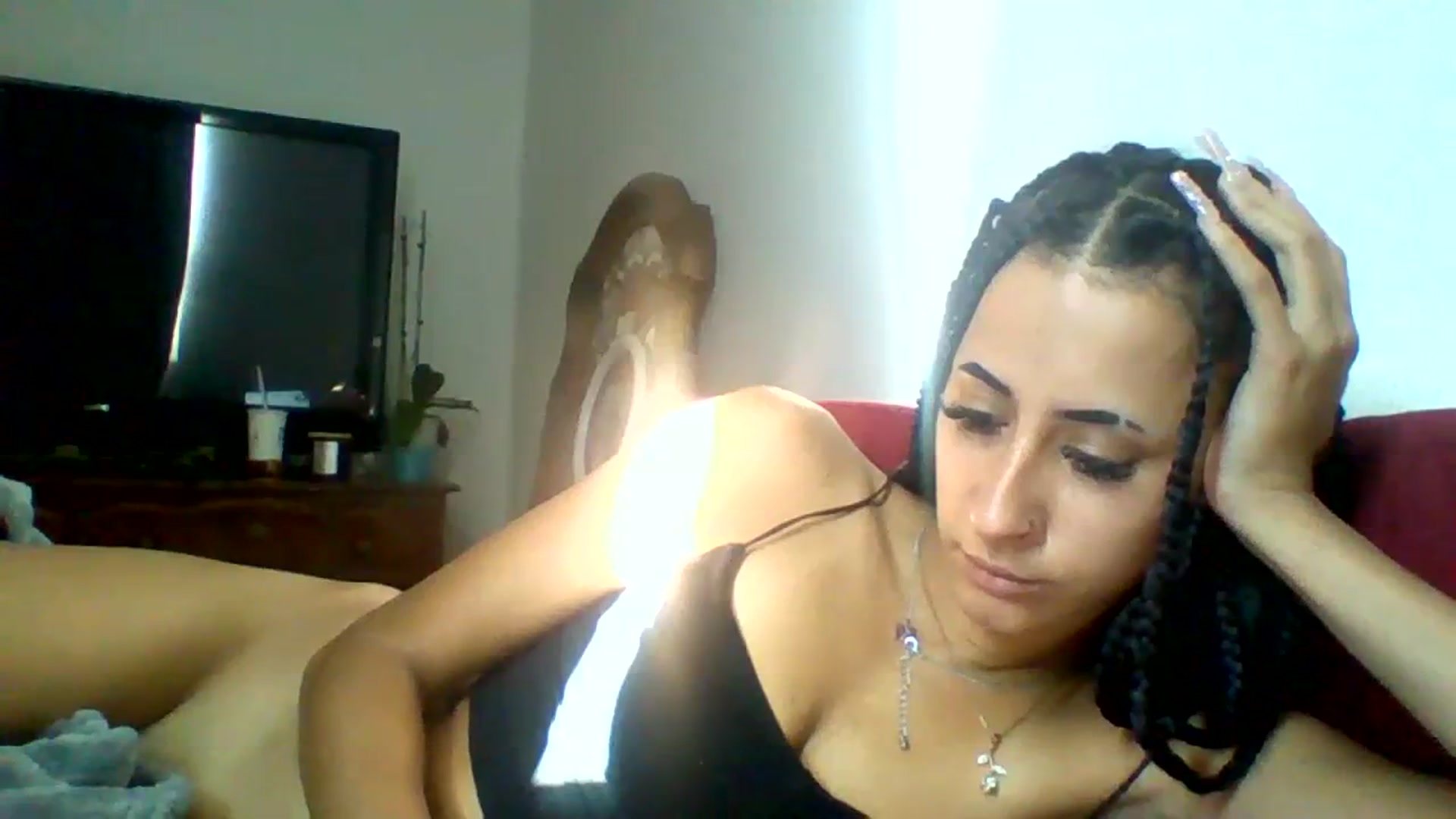 Gallery image thumbnail from amoredior420's myfreecams stream on, 08/31/2023, 15:39 image 4 of 20