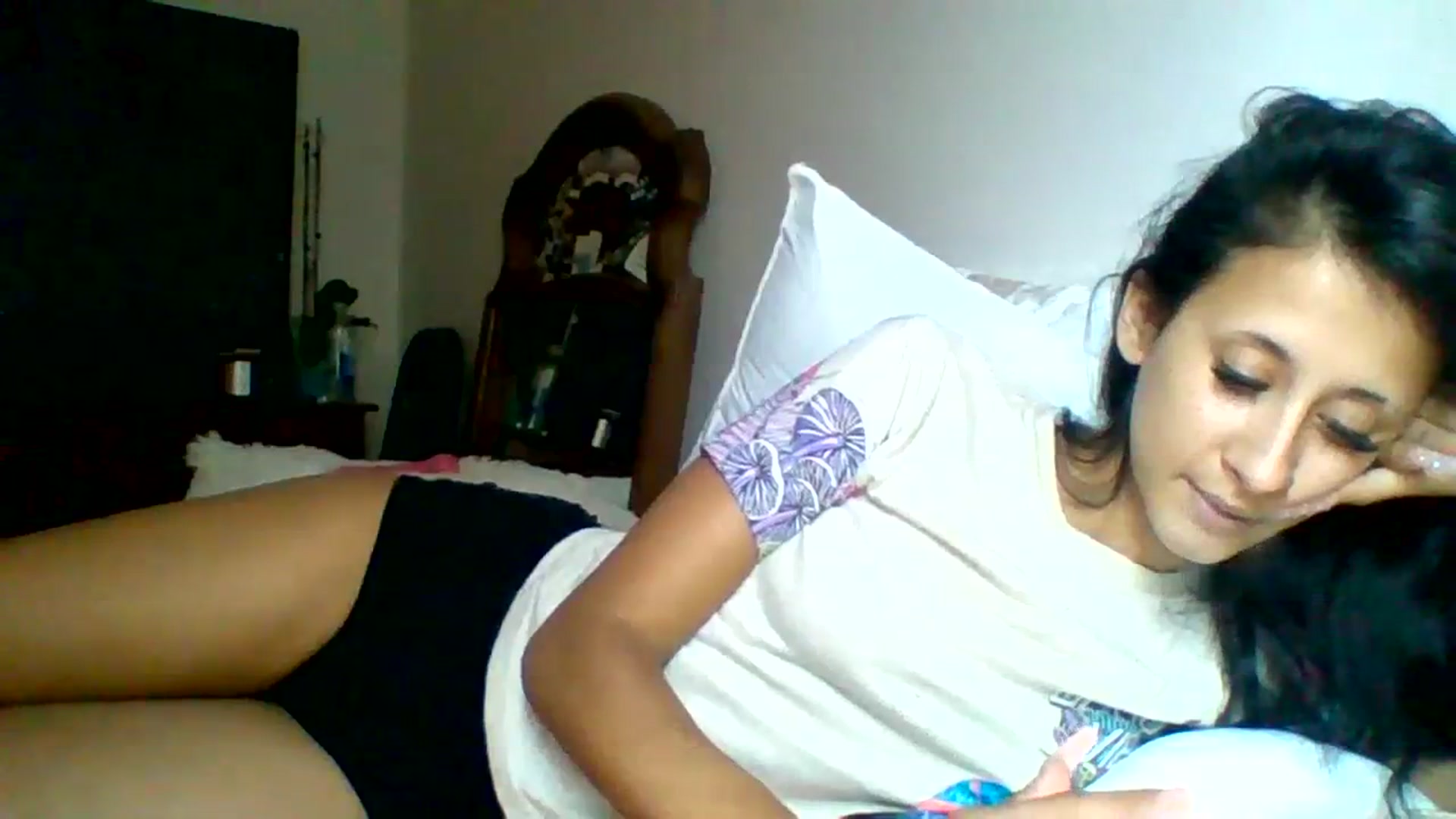 Gallery image thumbnail from amoredior420's myfreecams stream on, 09/06/2023, 18:22 image 15 of 20