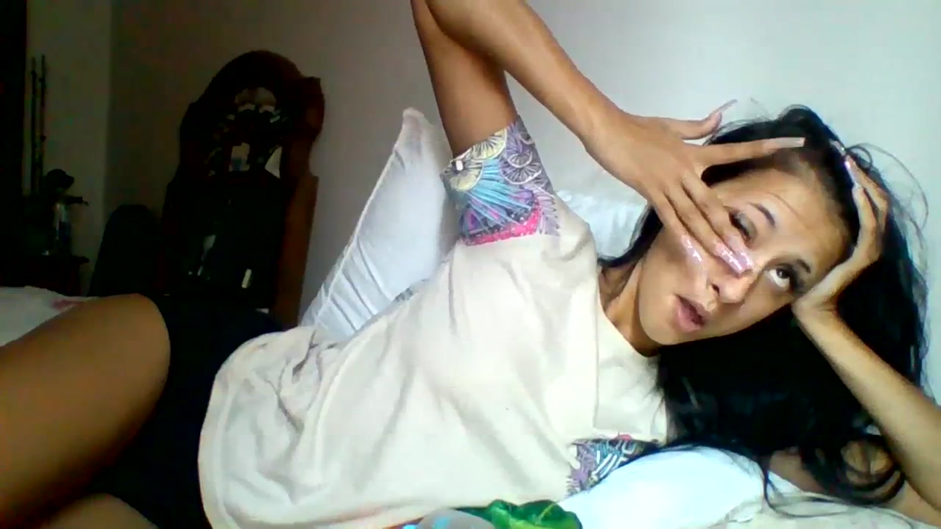 Gallery image thumbnail from amoredior420's myfreecams stream on, 09/06/2023, 18:22 image 6 of 20