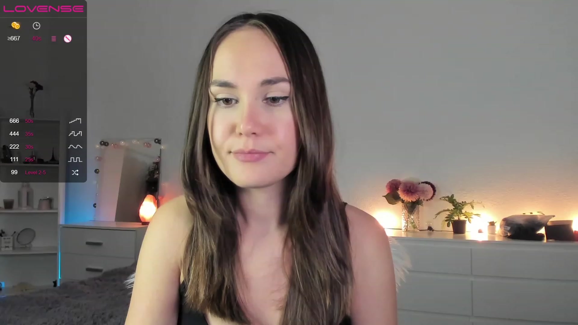 Gallery image thumbnail from ana_lus's myfreecams stream on, 12/02/2022, 21:43 image 9 of 20